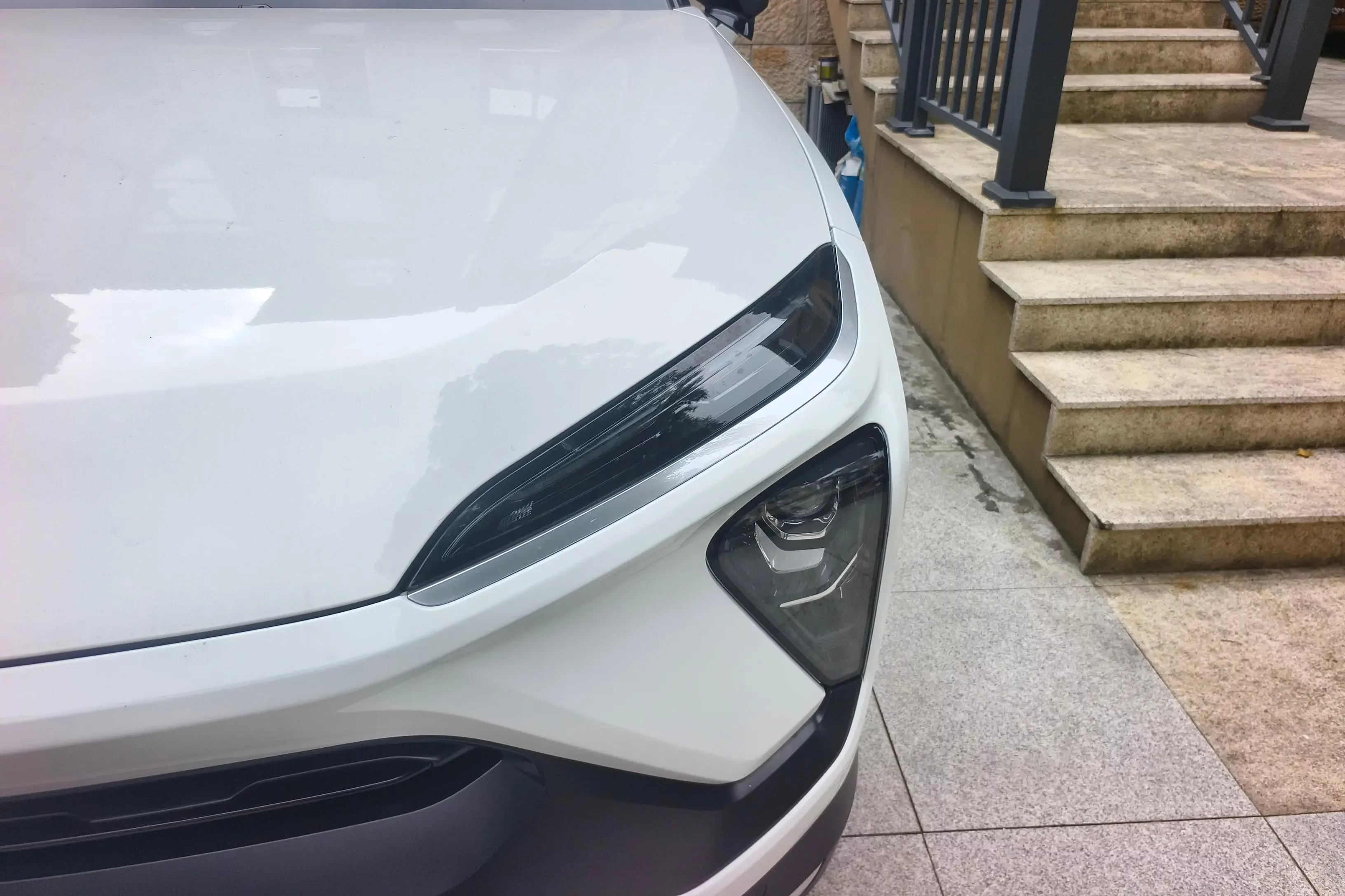 NIO ES6