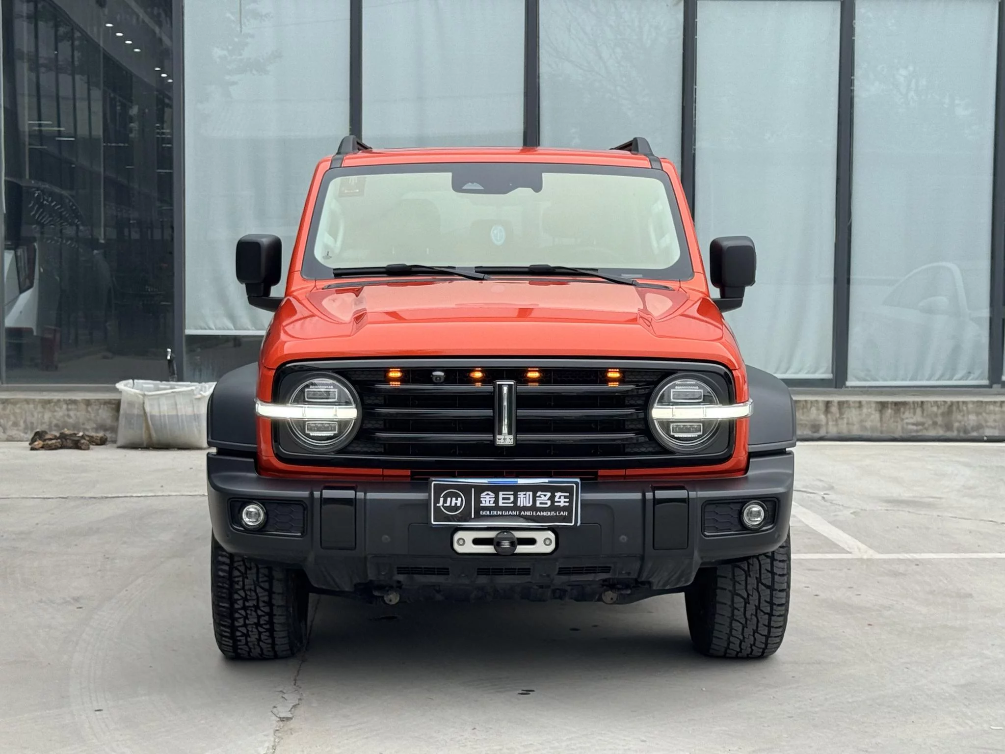 TANK 300