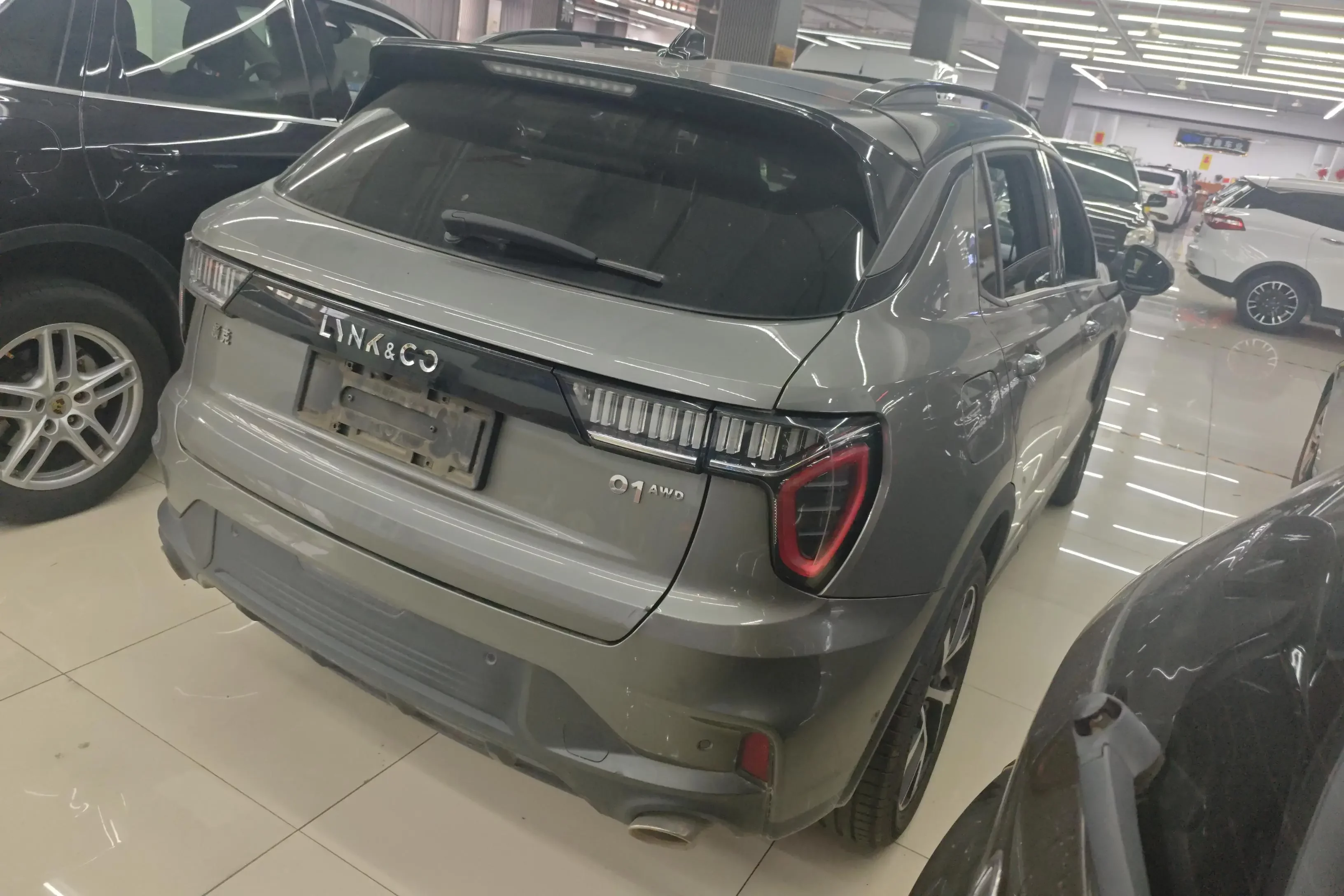 Lynk & Co 01