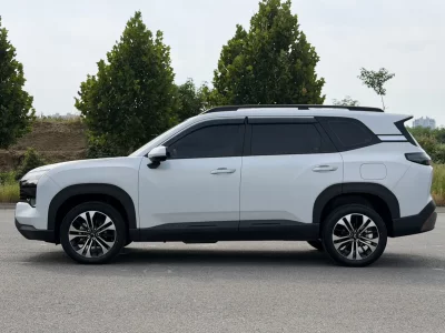 Wuling Starlight 560 PHEV