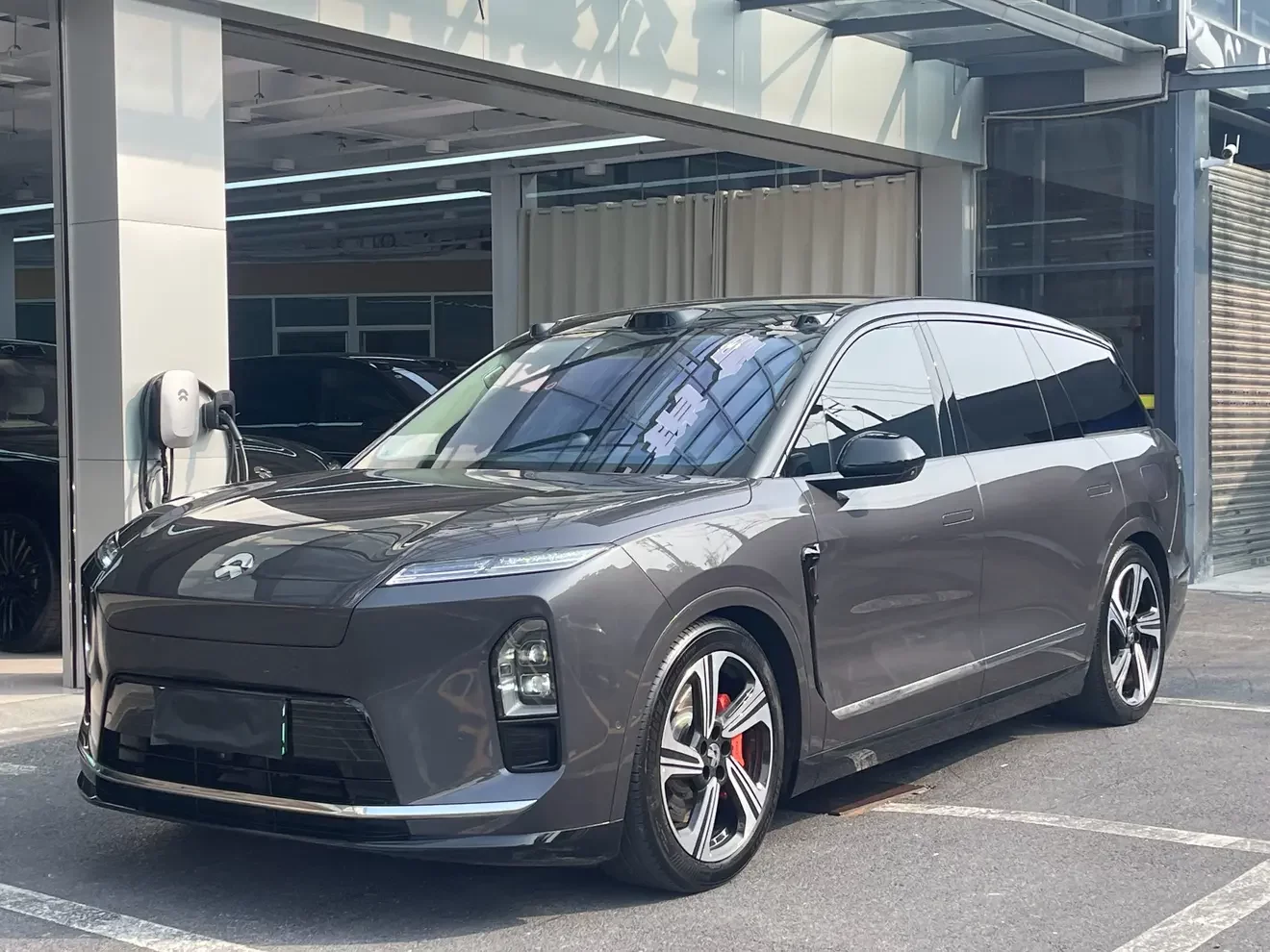 NIO ES8