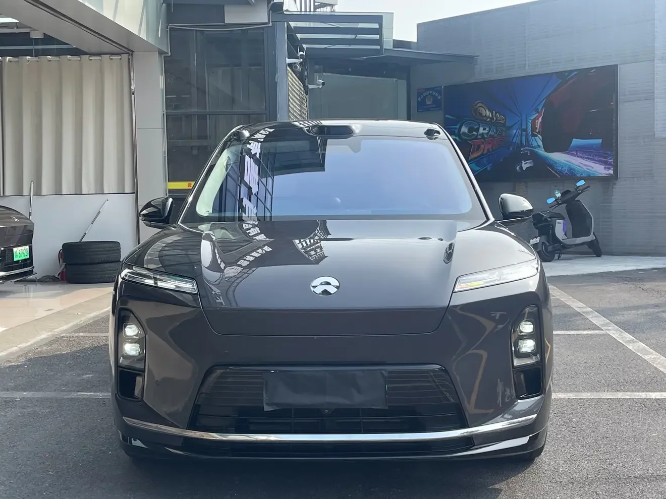 NIO ES8