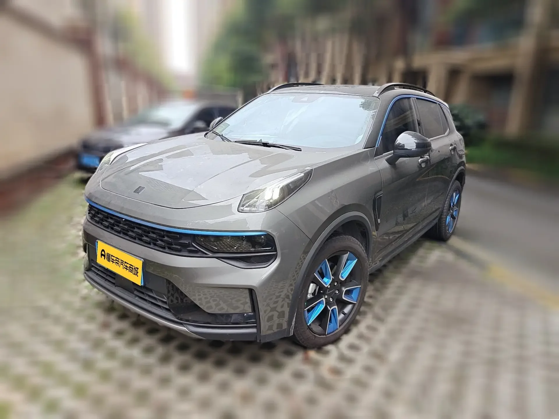 Lynk & Co 01
