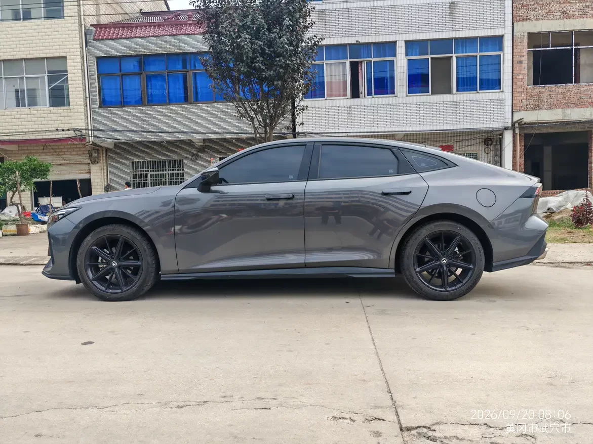 Changan UNI-V
