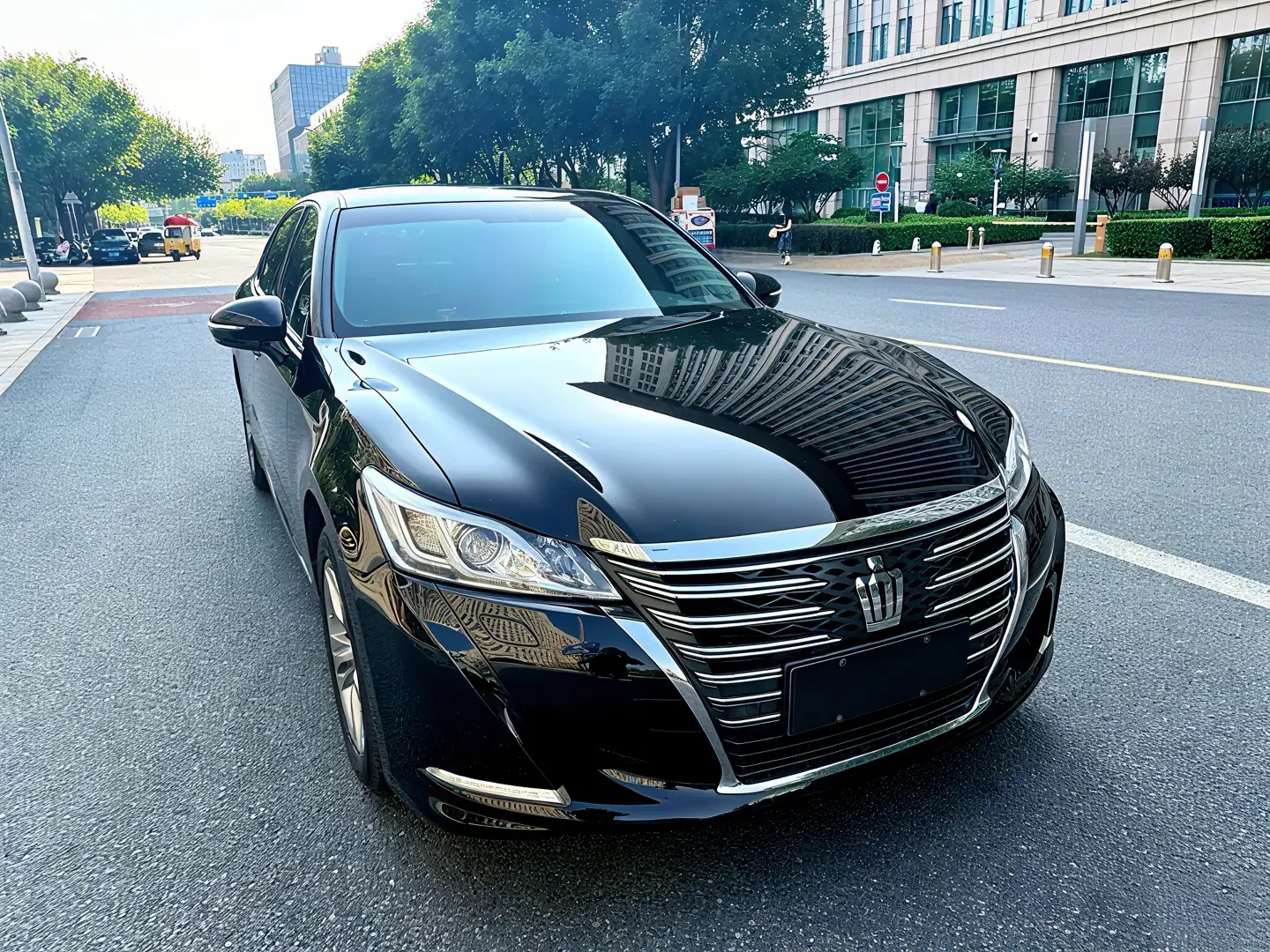 Toyota crown