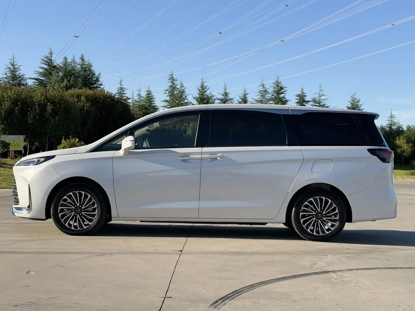 Buick GL8 PHEV