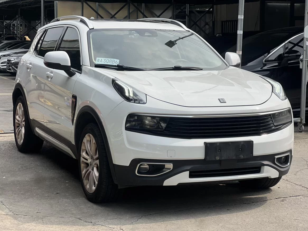Lynk & Co 01