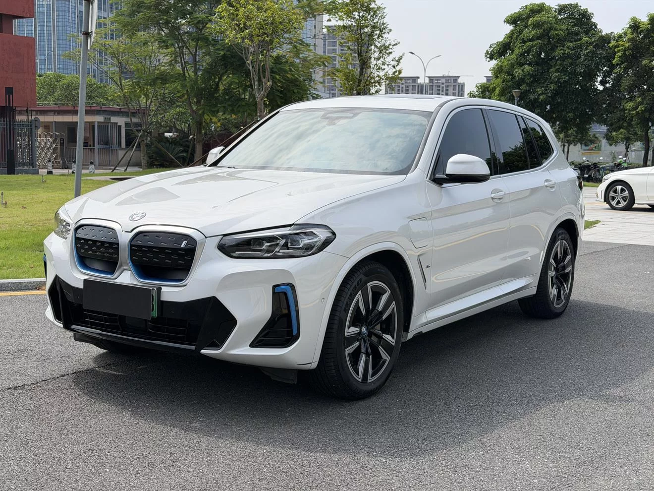 BMW iX3