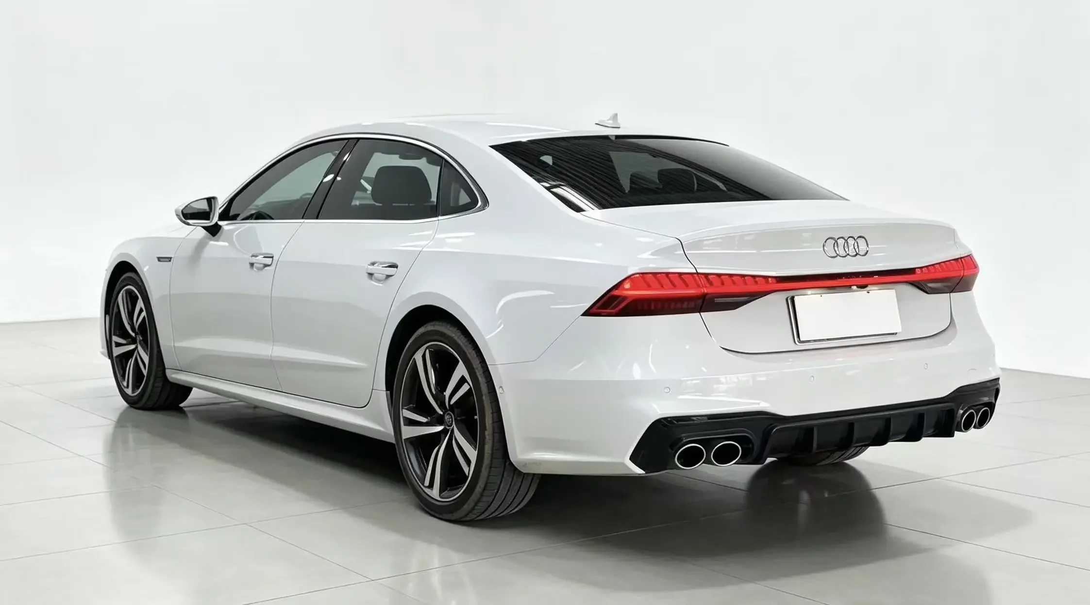 Audi A7L