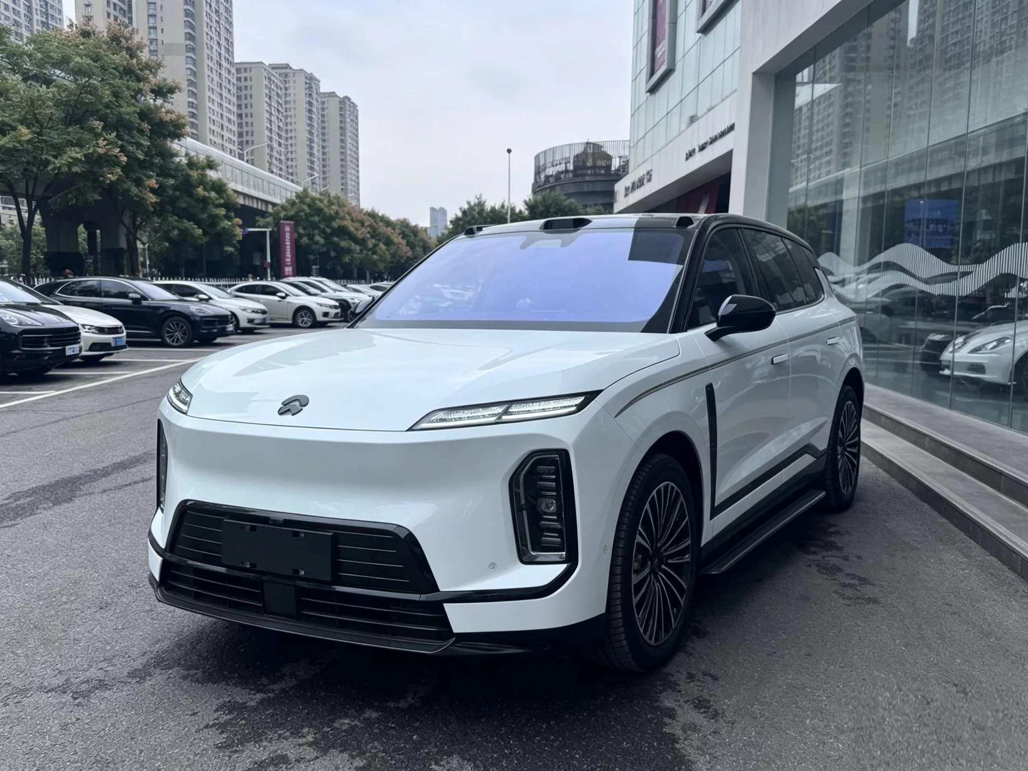 NIO ES9