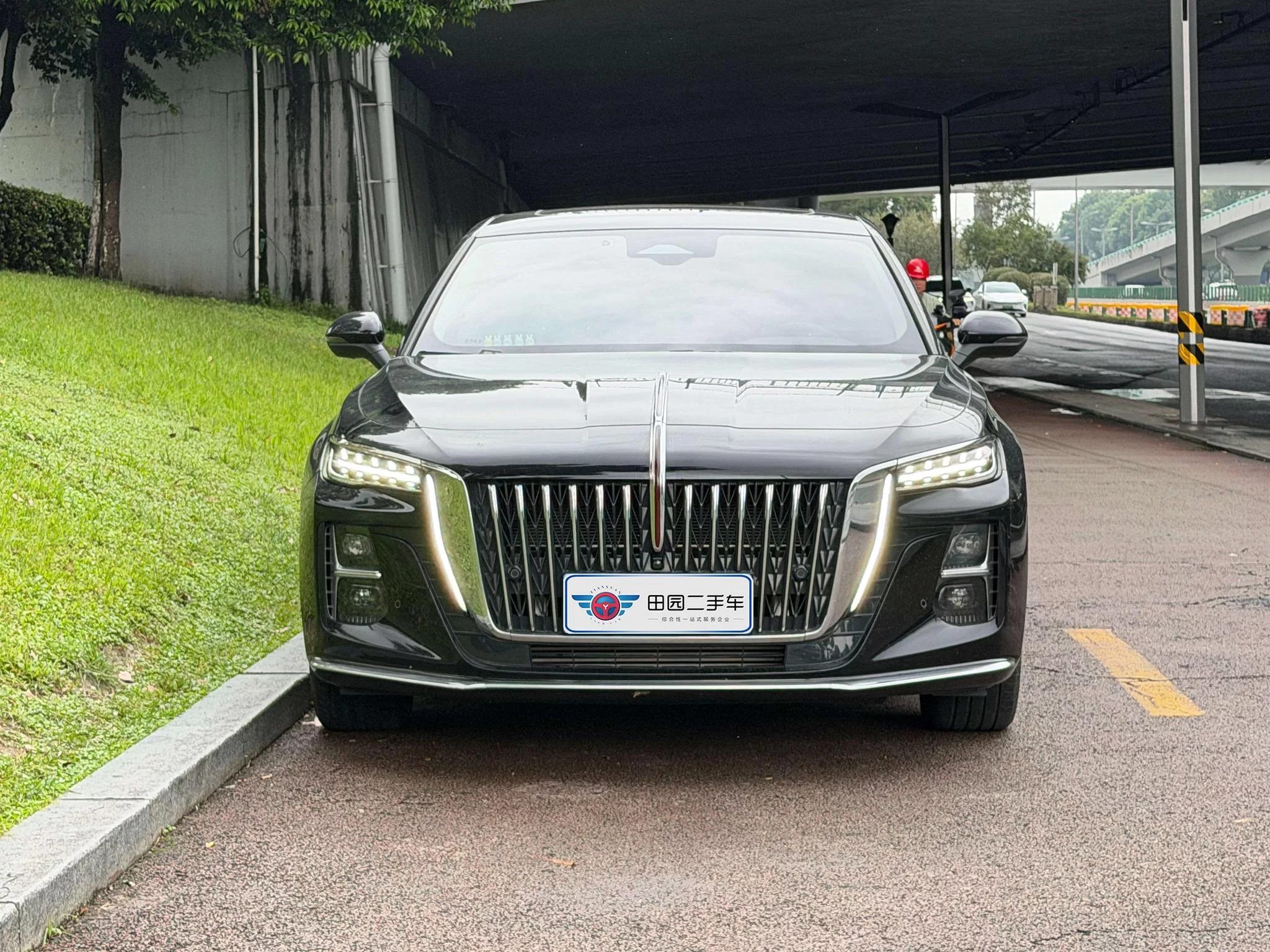 Hongqi H5