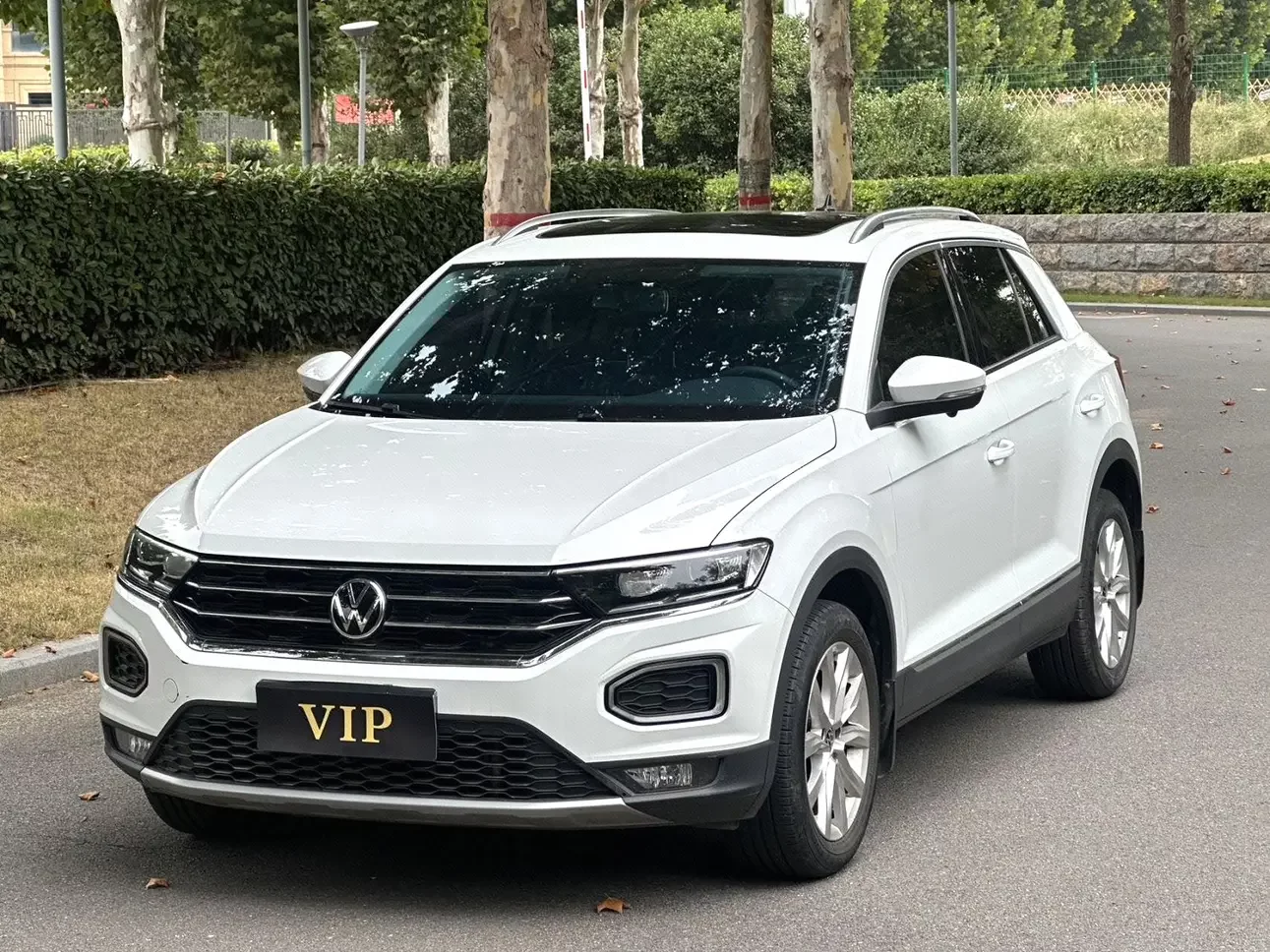 VOLKSWAGEN T-ROC
