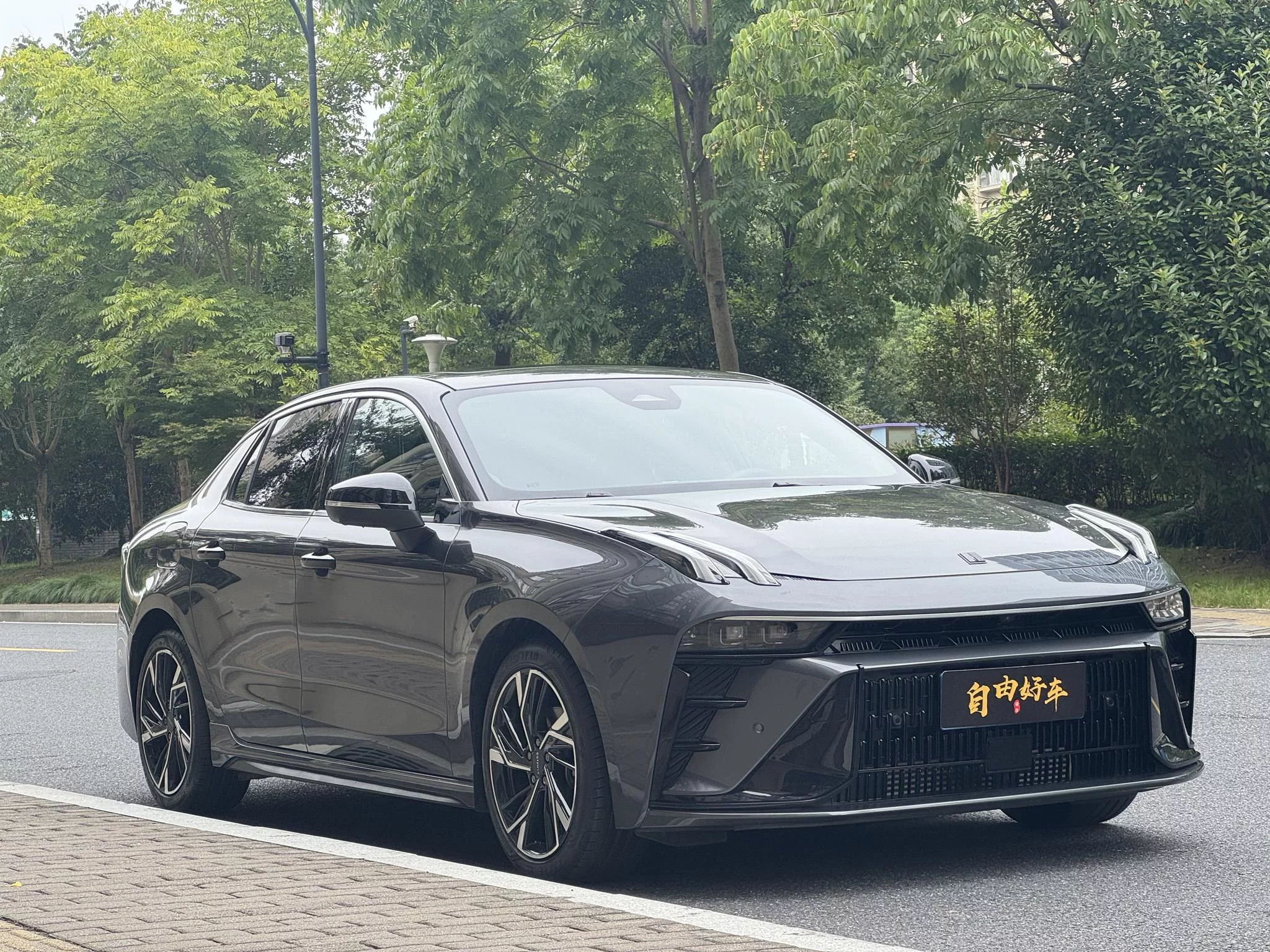 Lynk & Co 03