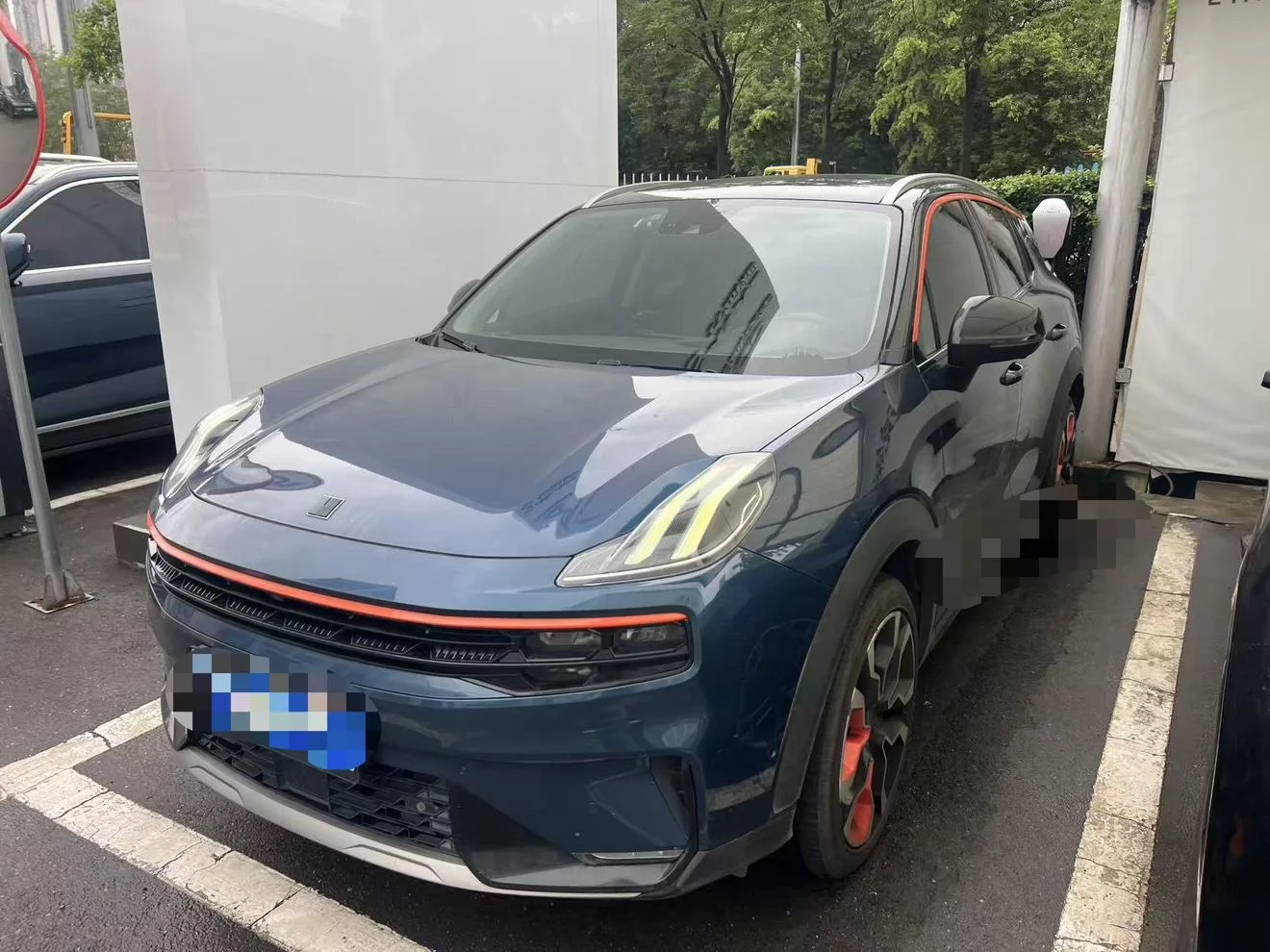 Lynk & Co 06