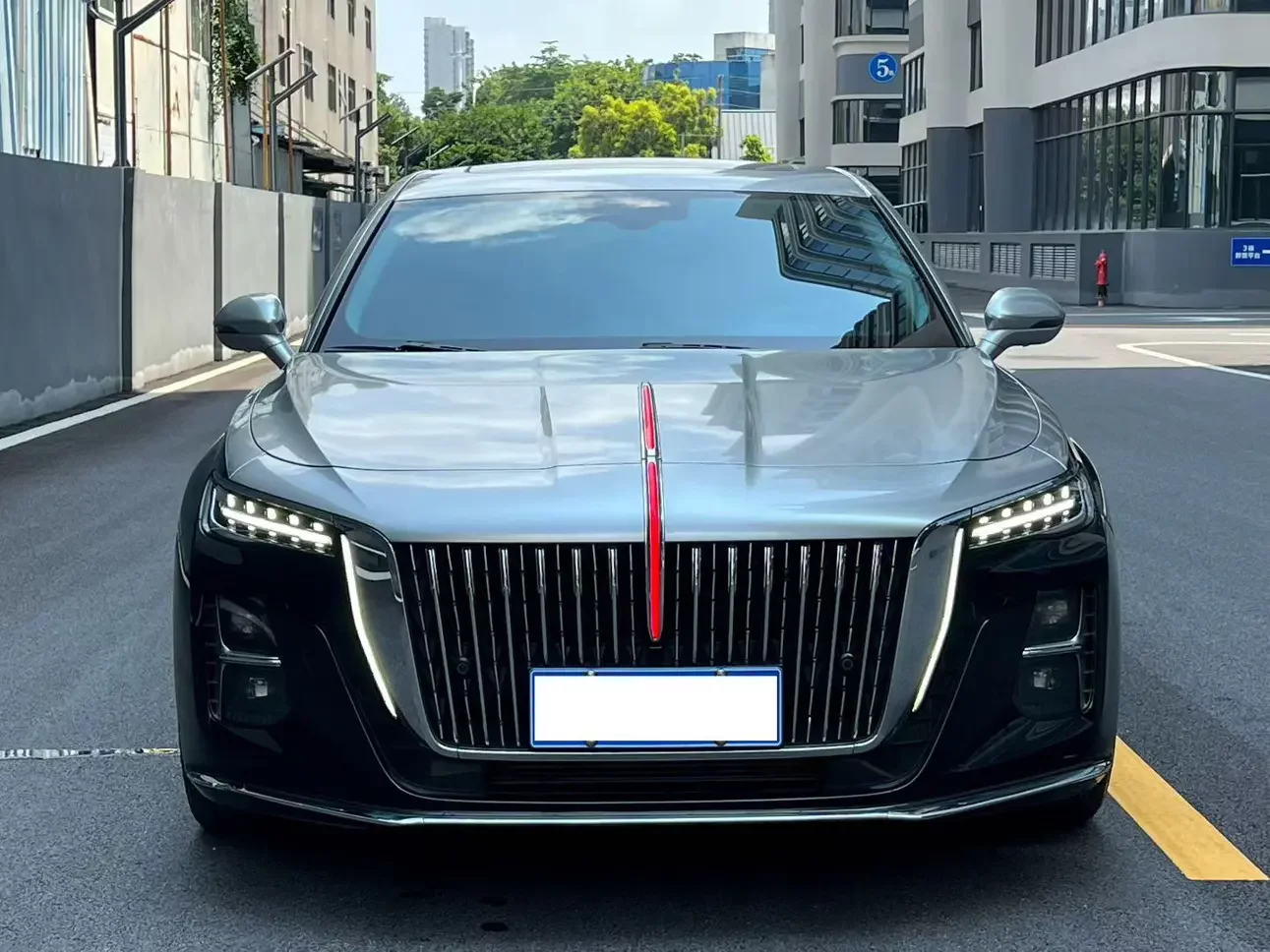 Hongqi H5
