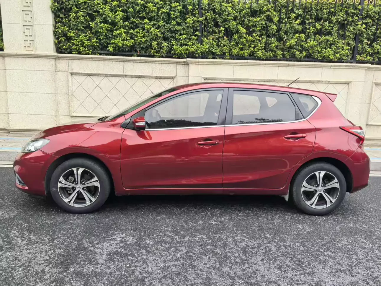 Nissan Tiida
