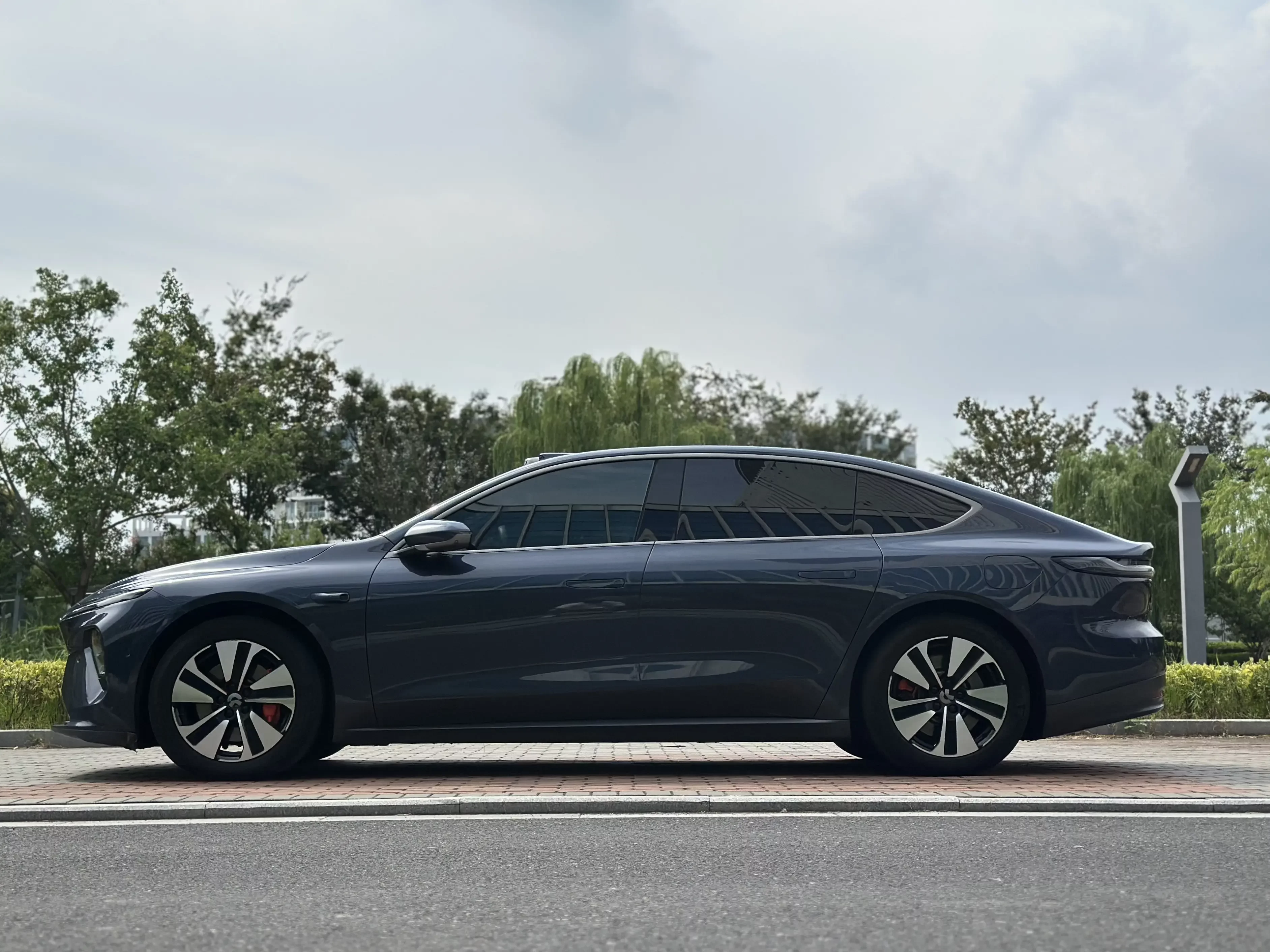 NIO ET7