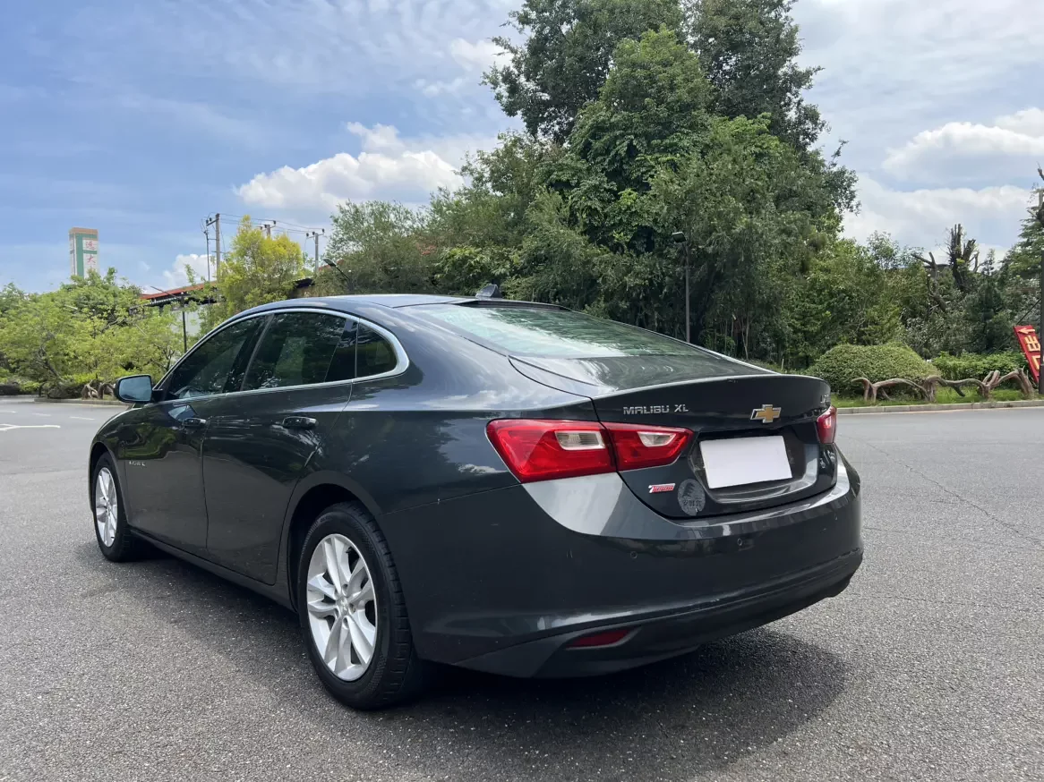 Chevrolet Malibu XL