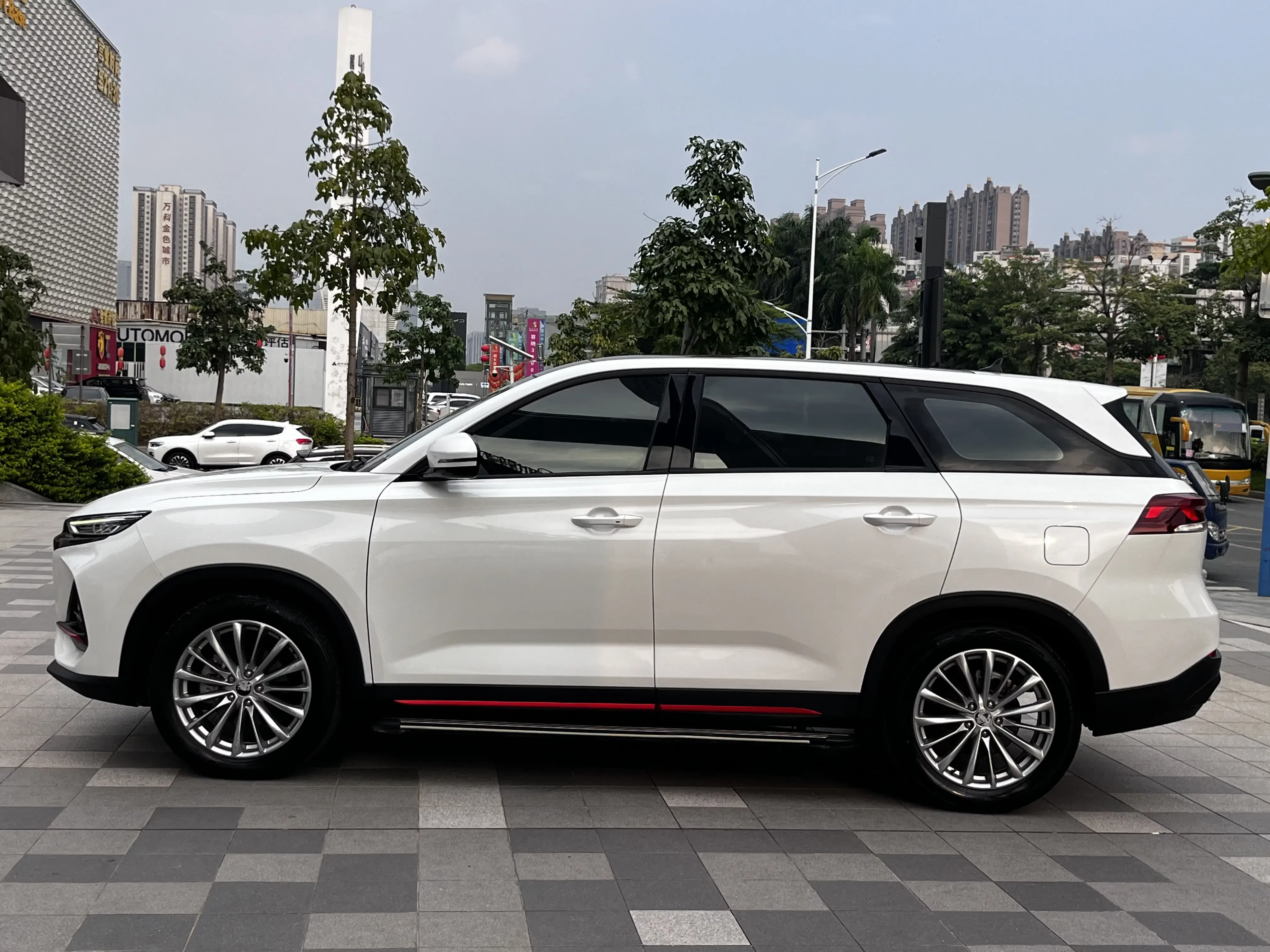 Oshan Changan Auchan X7 PLUS