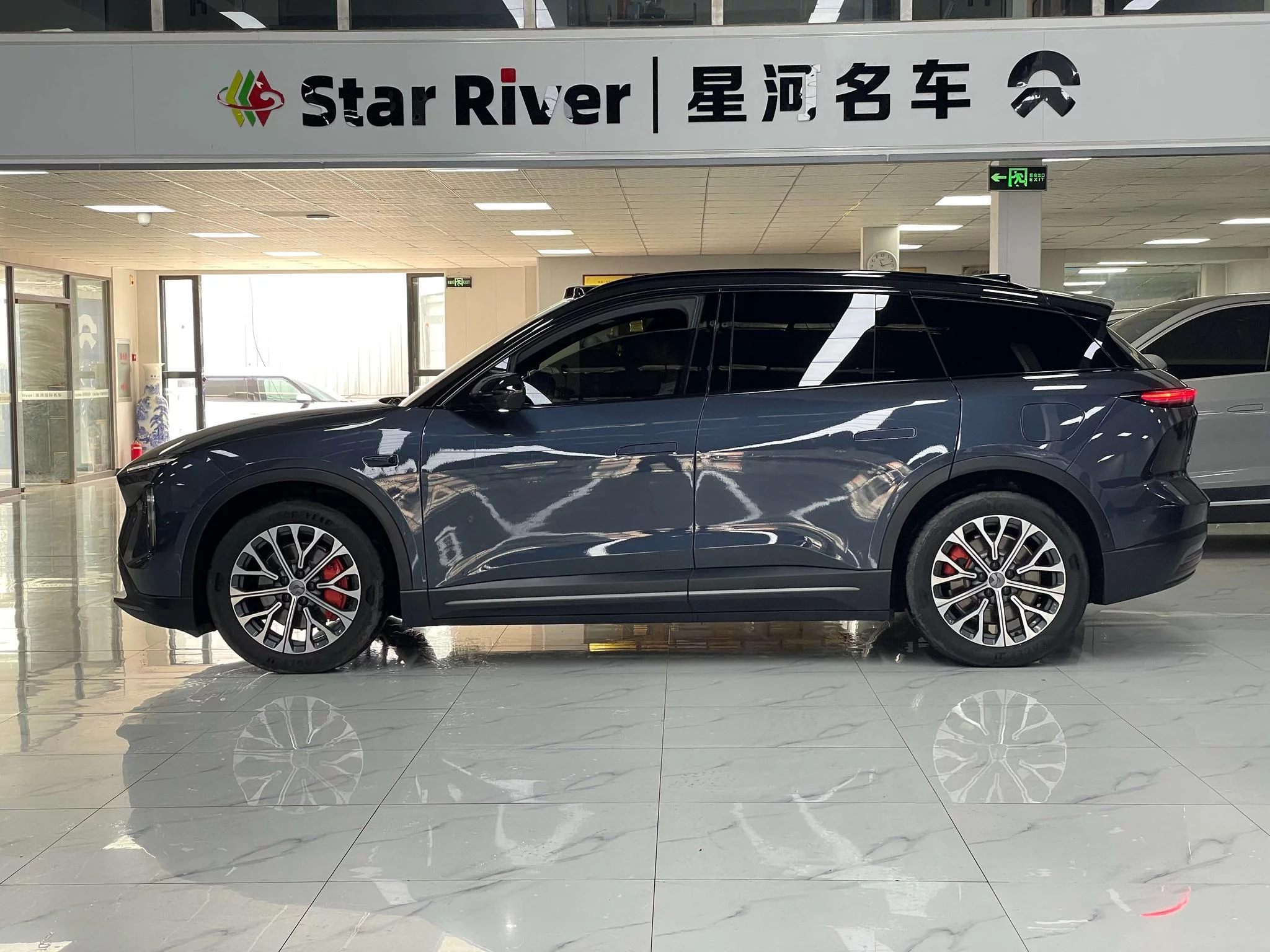 NIO ES6