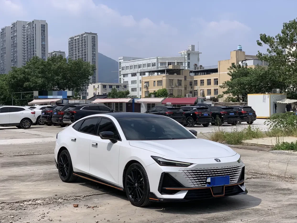 Changan UNI-V