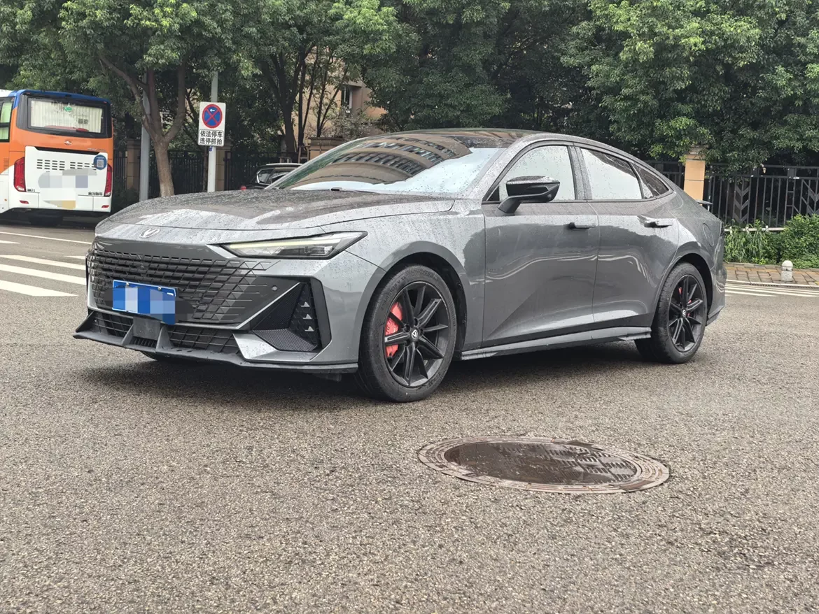 Changan UNI-V