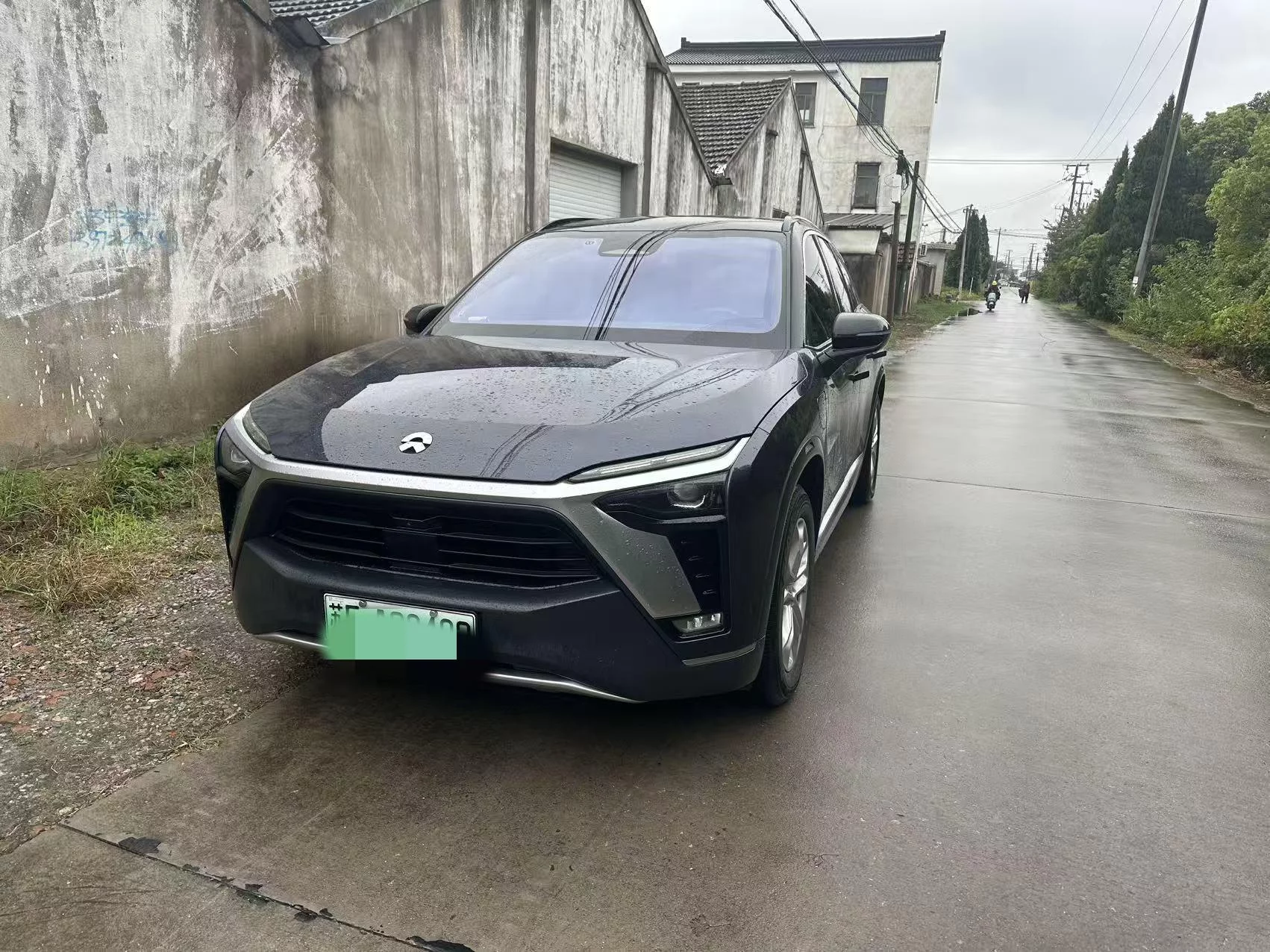 NIO ES8