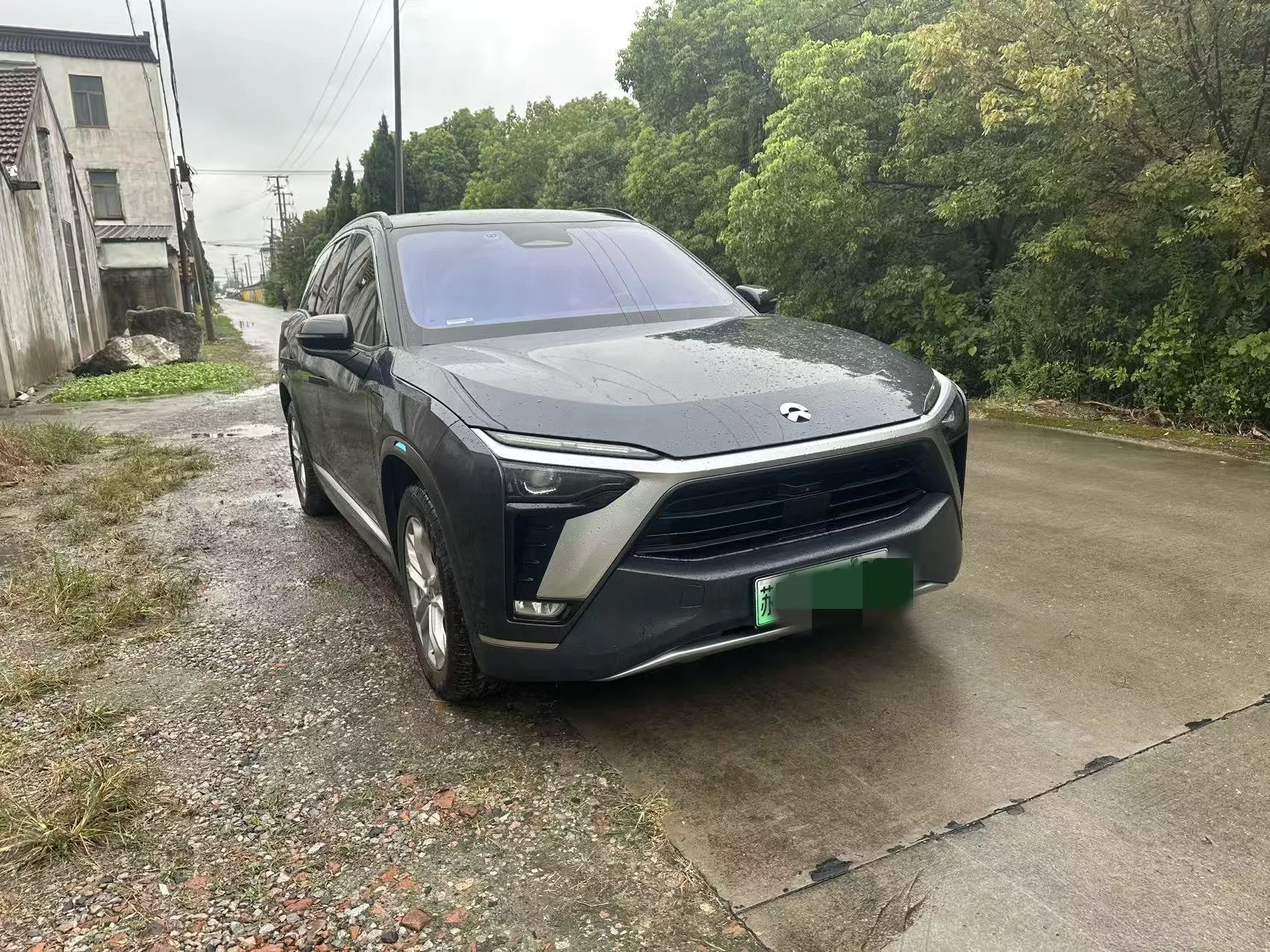NIO ES8