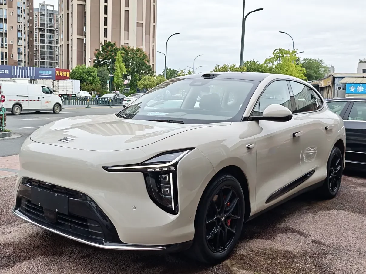 IM Motors Zhiji LS6