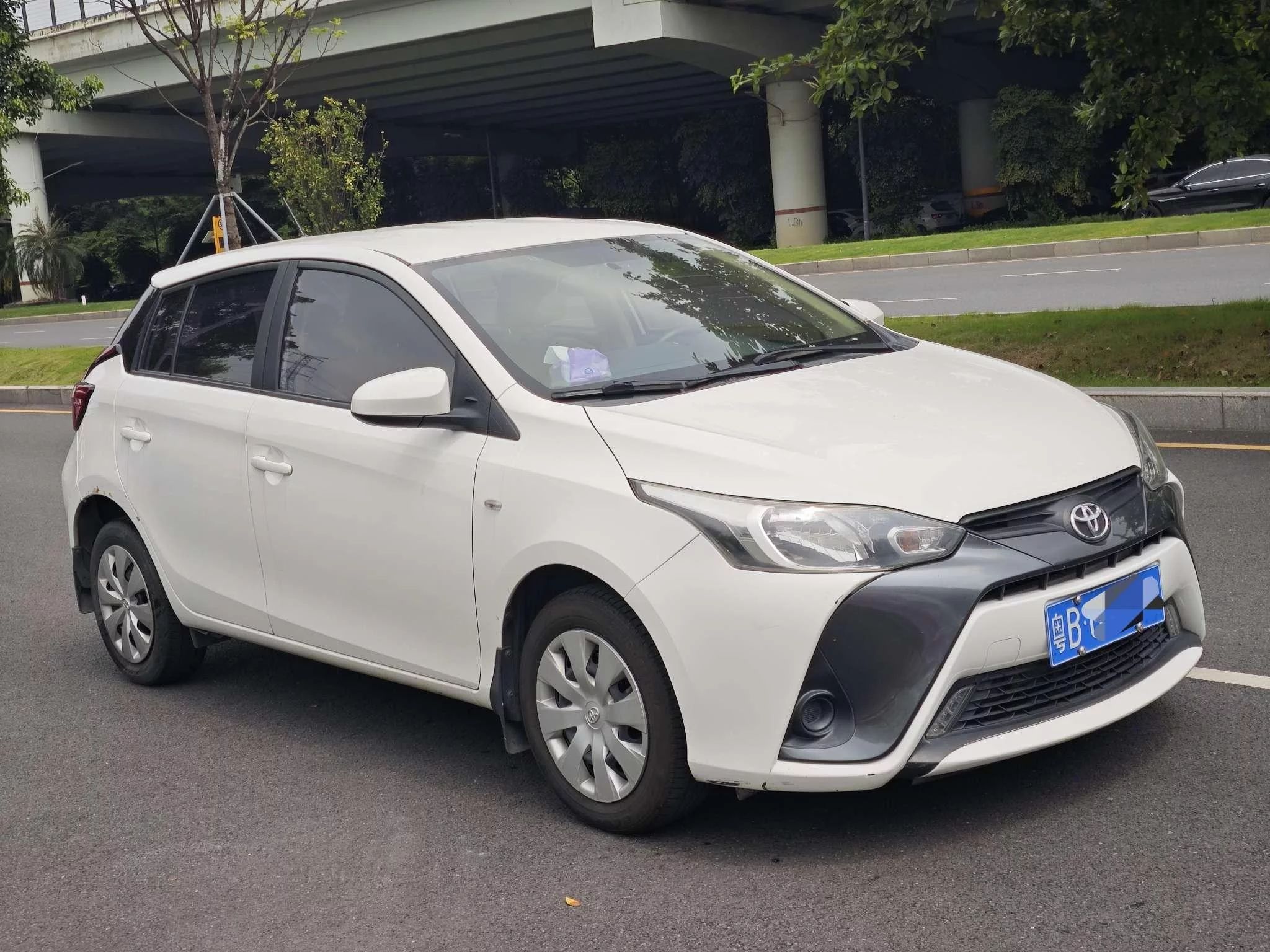 Toyota Yaris L