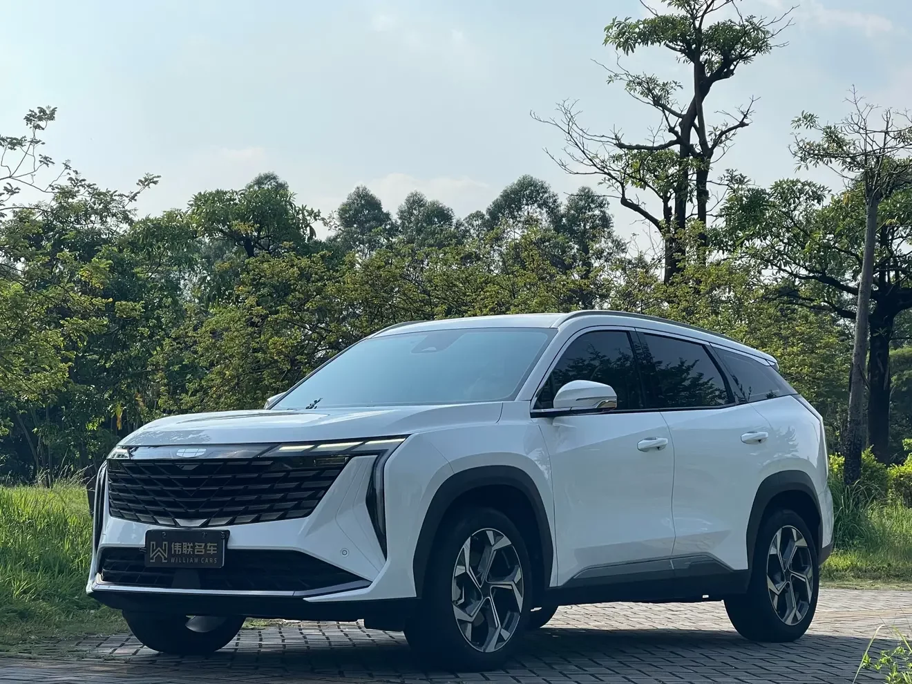Geely Atlas L