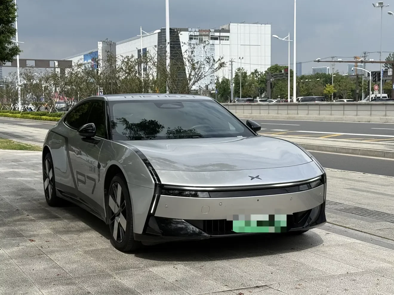 XPeng P7