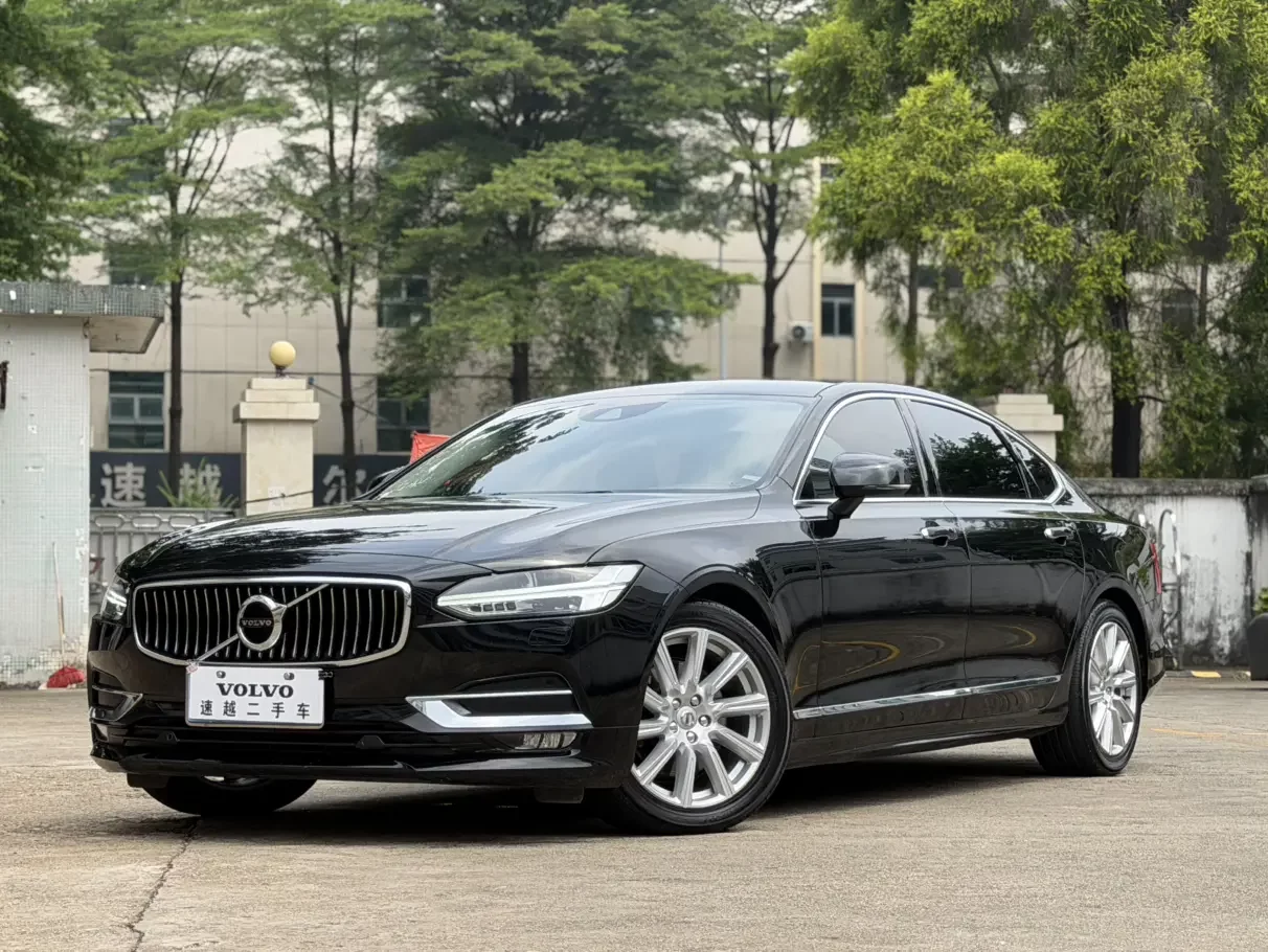 Volvo S90