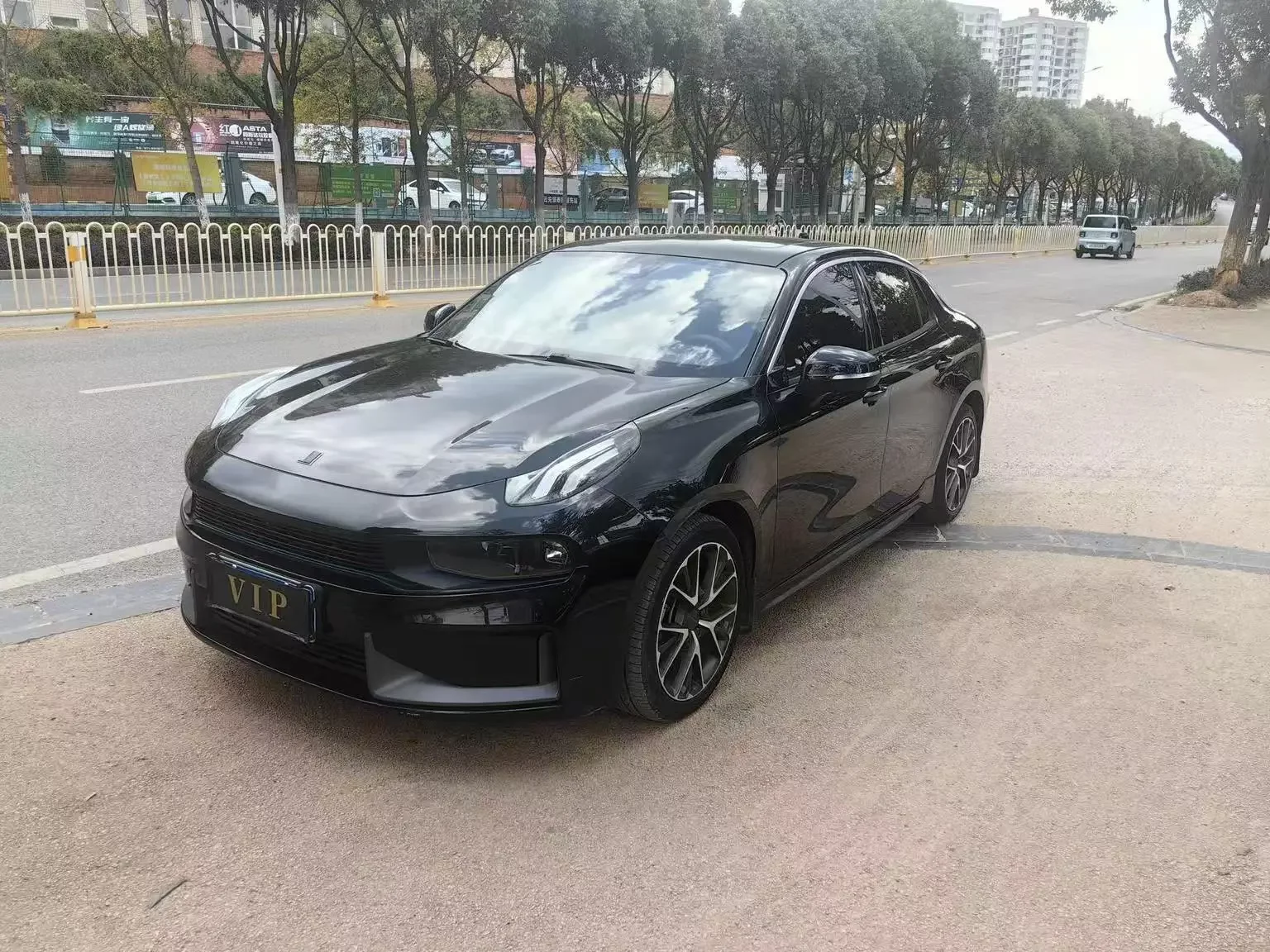Lynk & Co 03