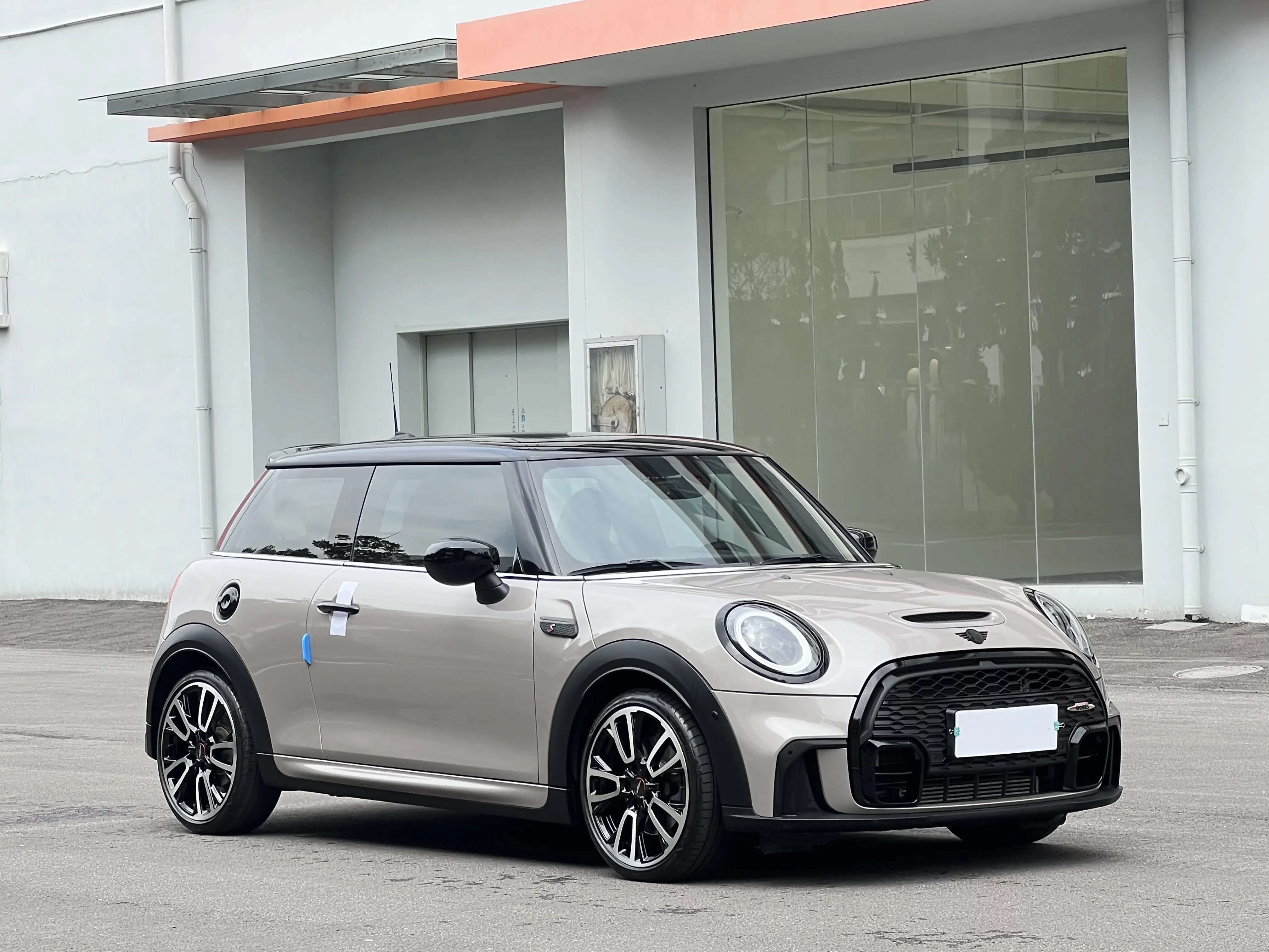 MINI MINI