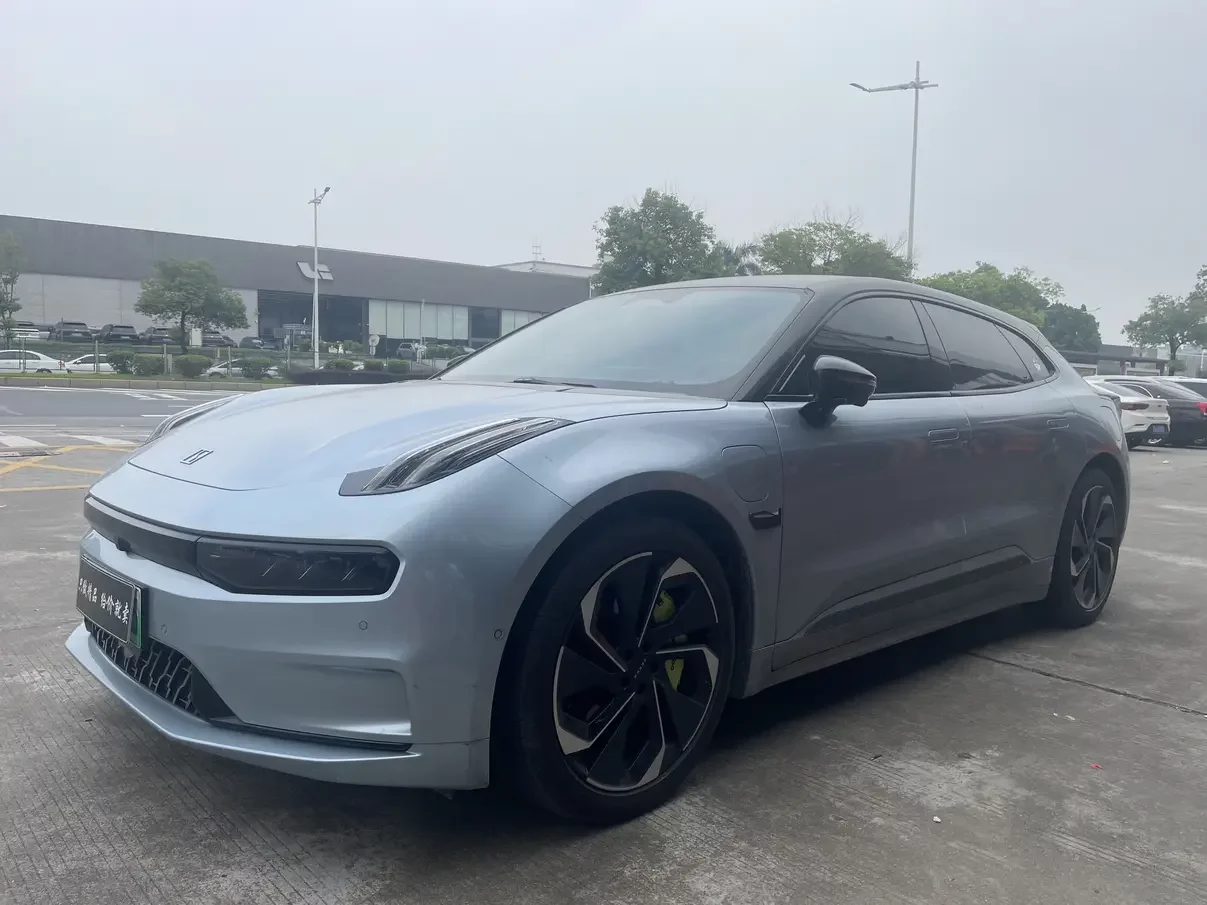 ZEEKR 001