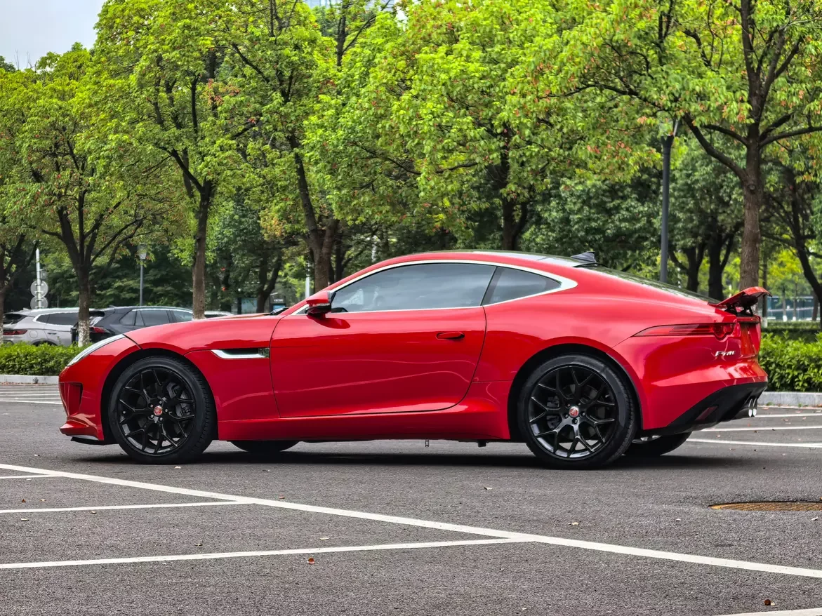 Jaguar F-TYPE