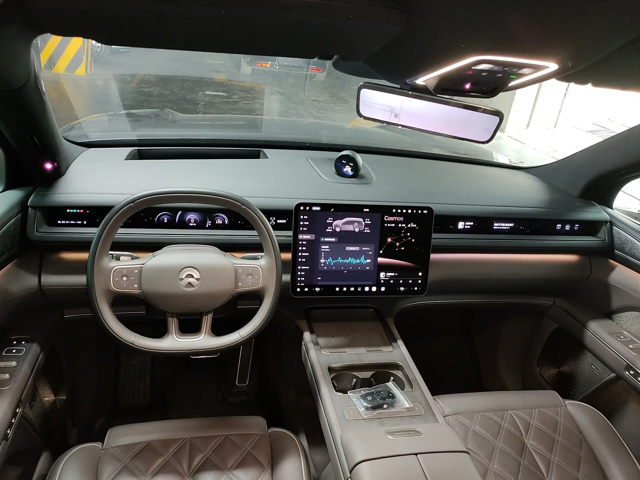 NIO ES8