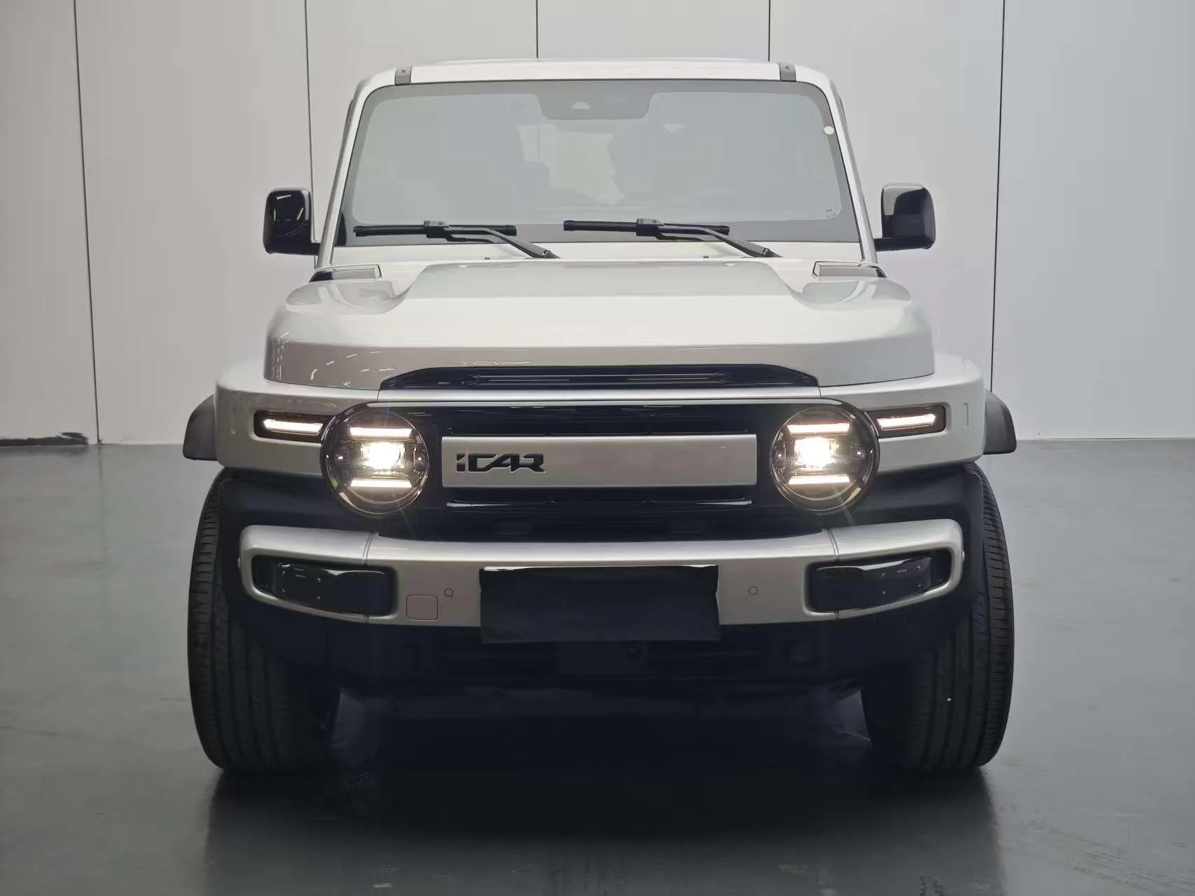 iCAR Super V23