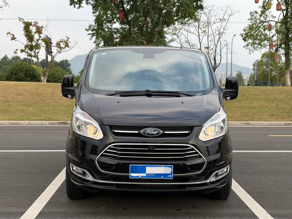 Ford Toureo