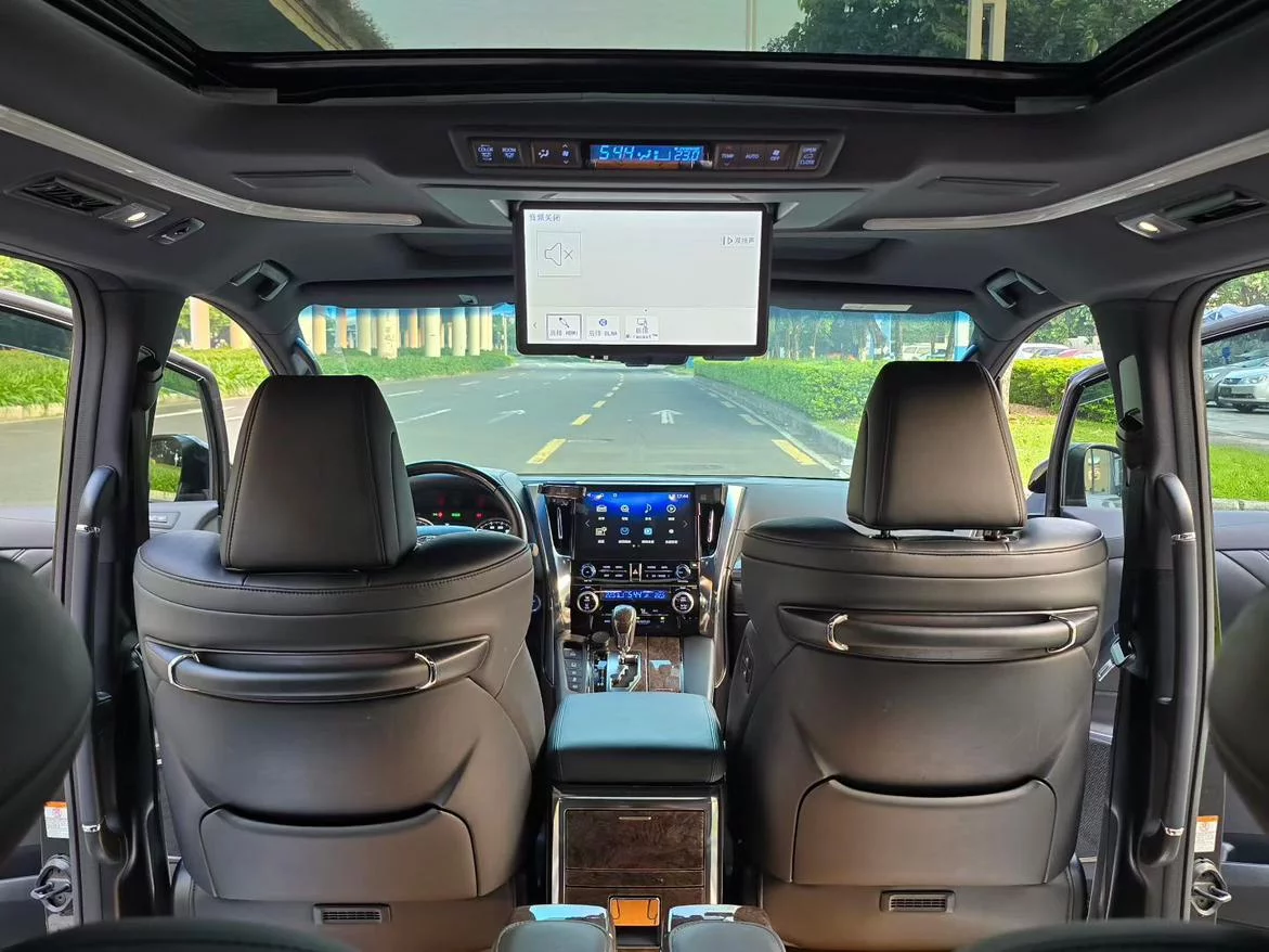 Toyota Crown Wellfire