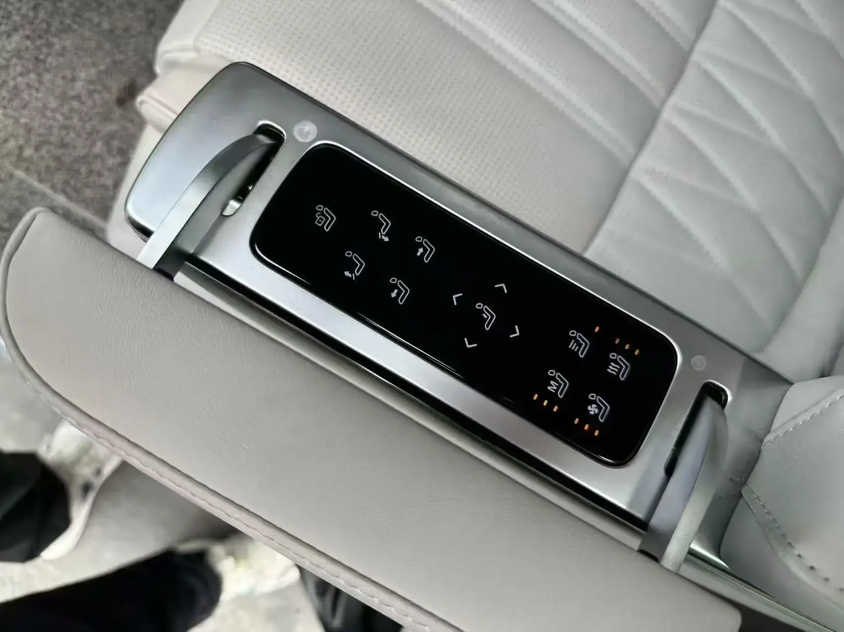 Roewe iMAX8