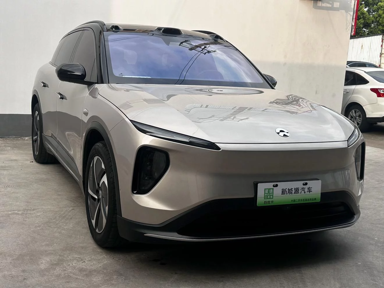 NIO ES6