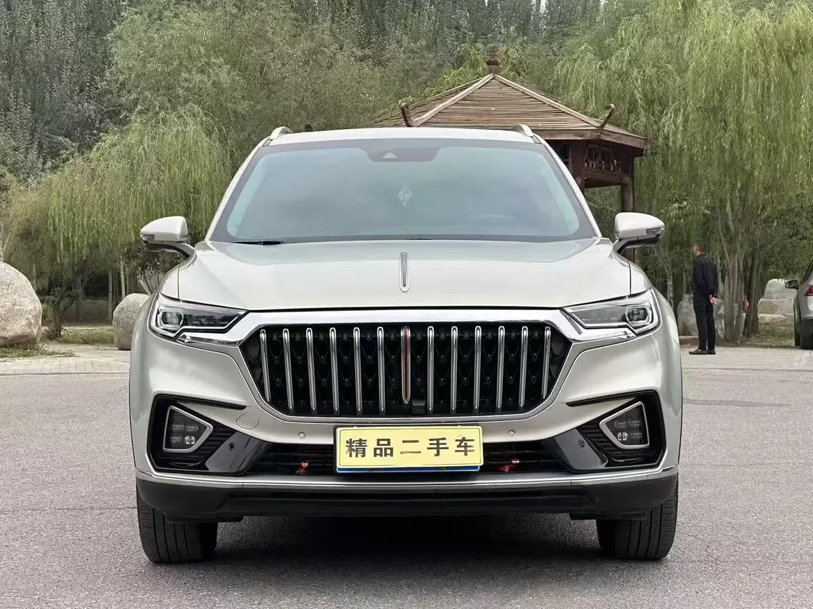 Hongqi HS5