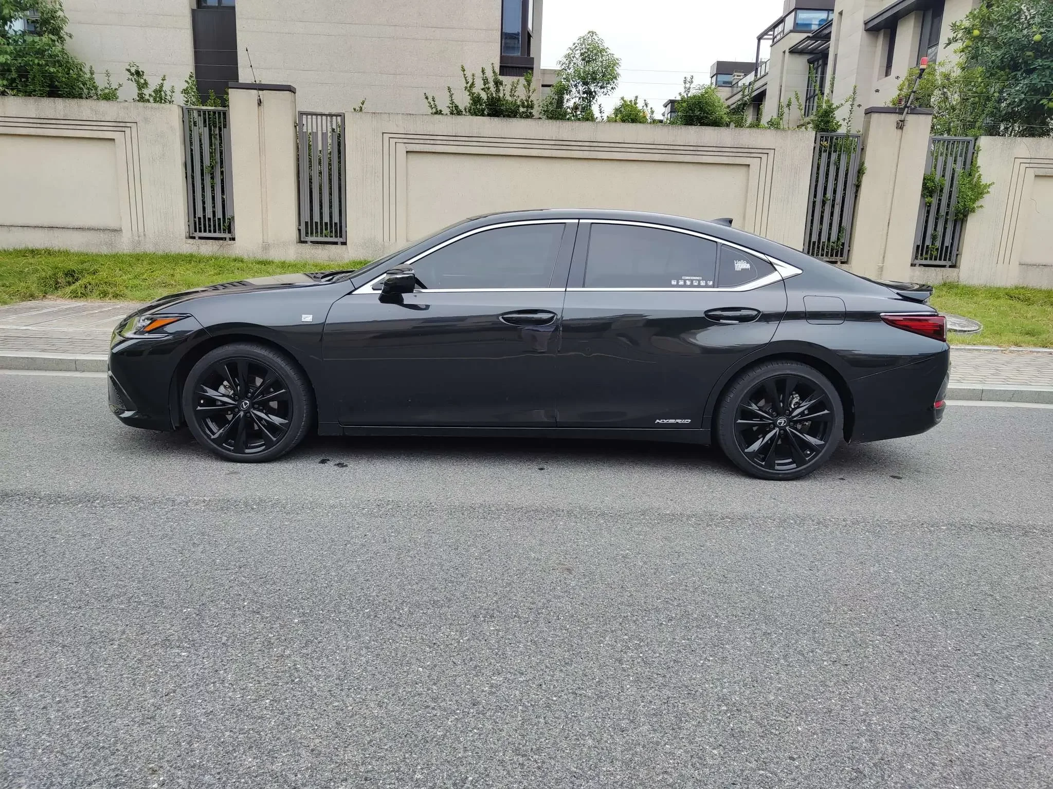 Lexus ES