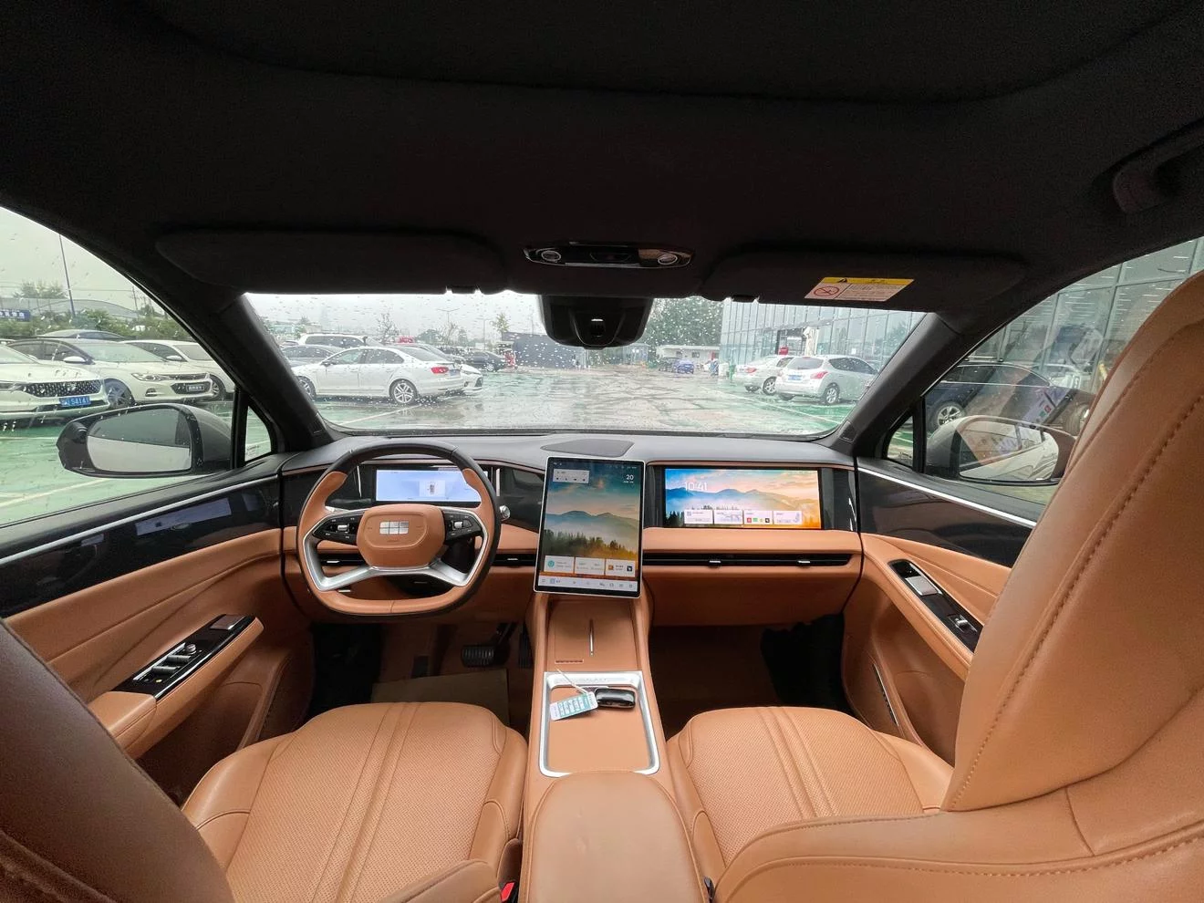 Geely Galaxy L7