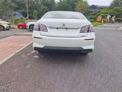 Peugeot 408