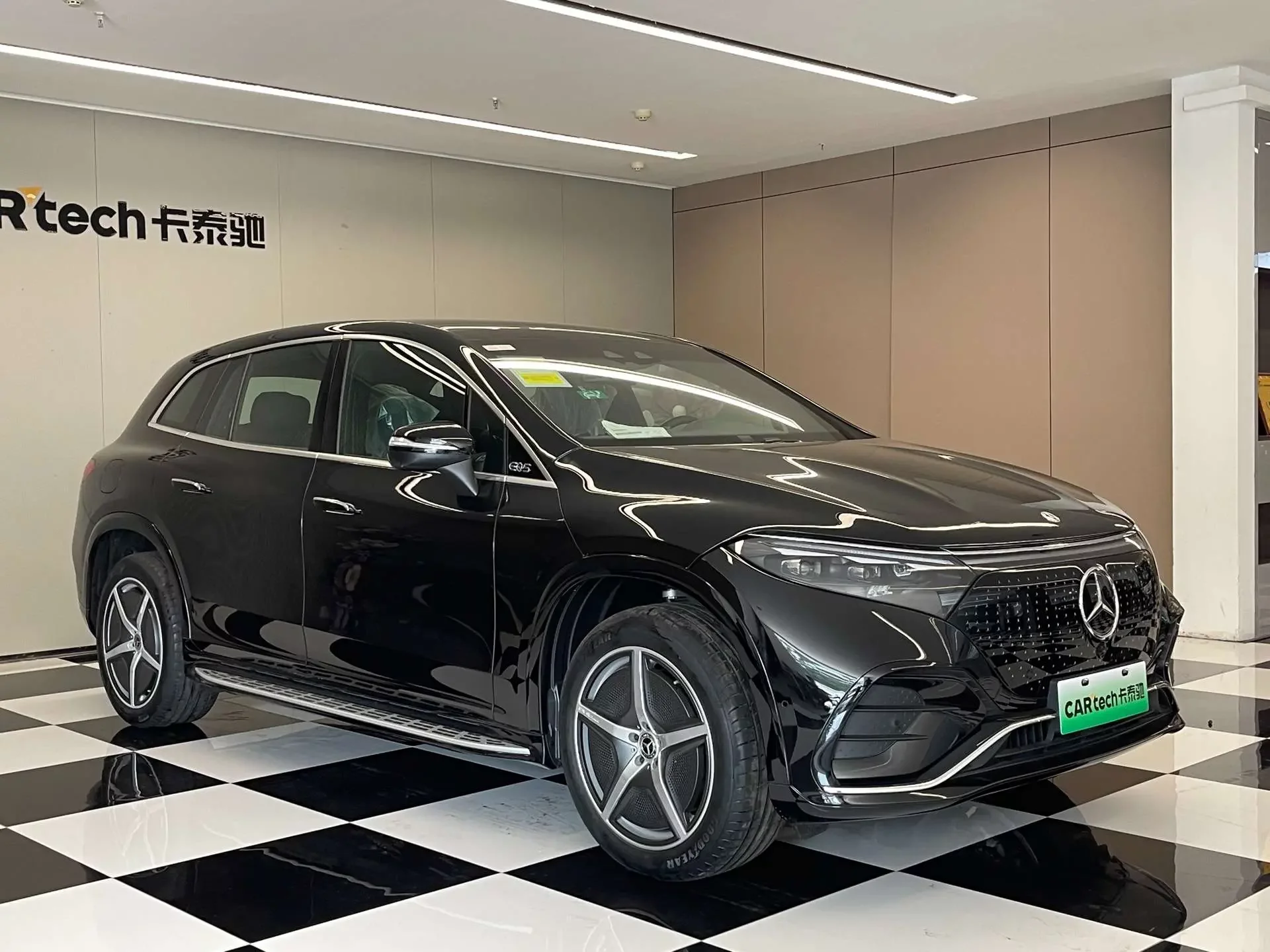 Mercedes-Benz EQS SUV