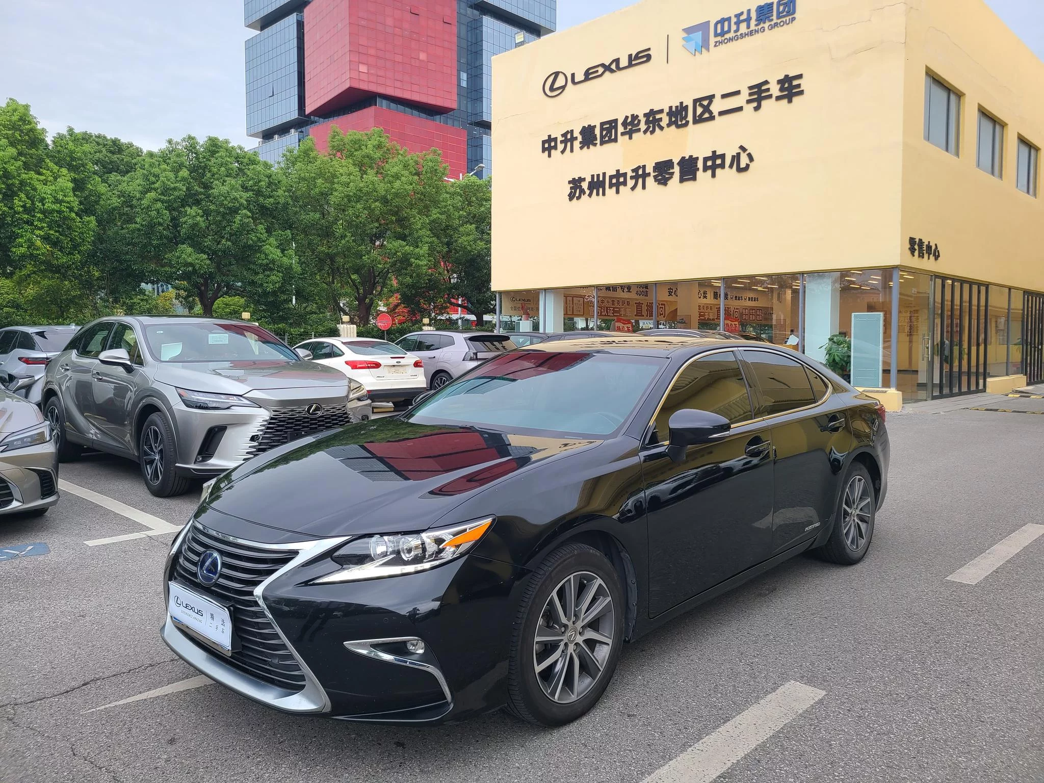 Lexus ES