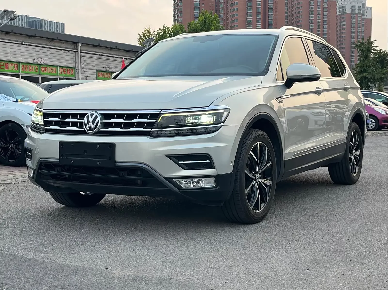Volkswagen Tiguan L